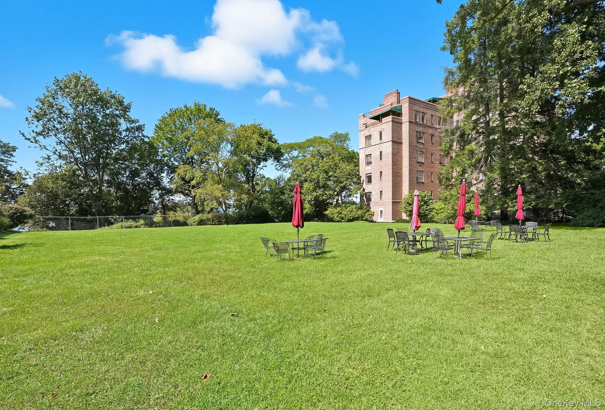 100 W Ardsley Avenue # 2G, Ardsley-on-Hudson, NY 10503