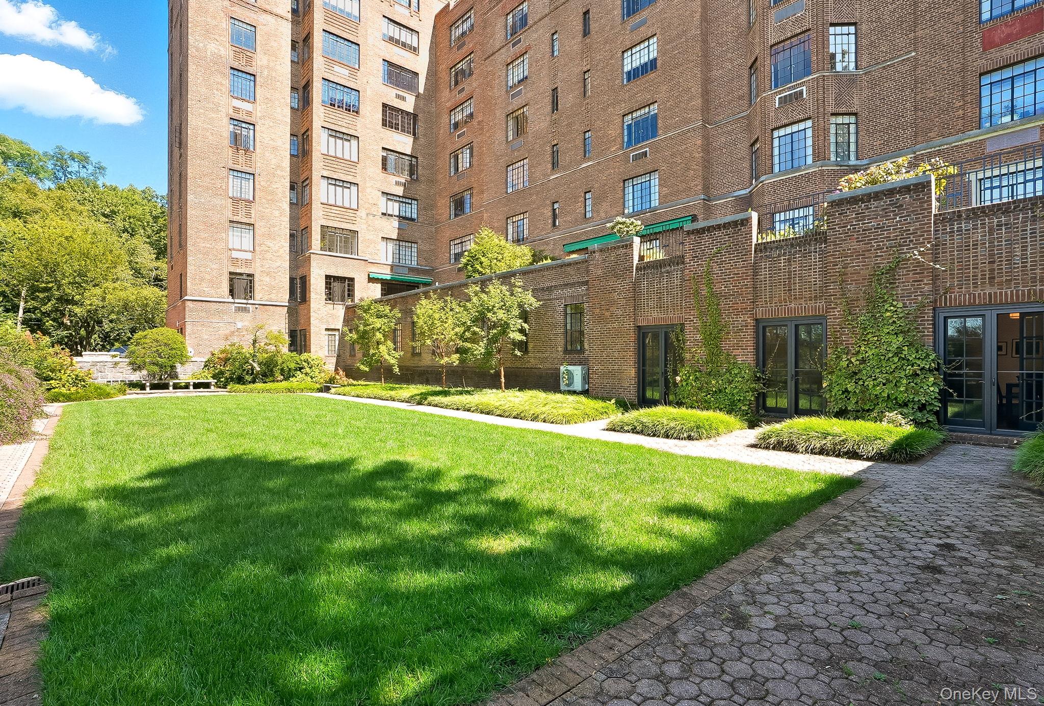 100 W Ardsley Avenue # 2G, Ardsley-on-Hudson, NY 10503