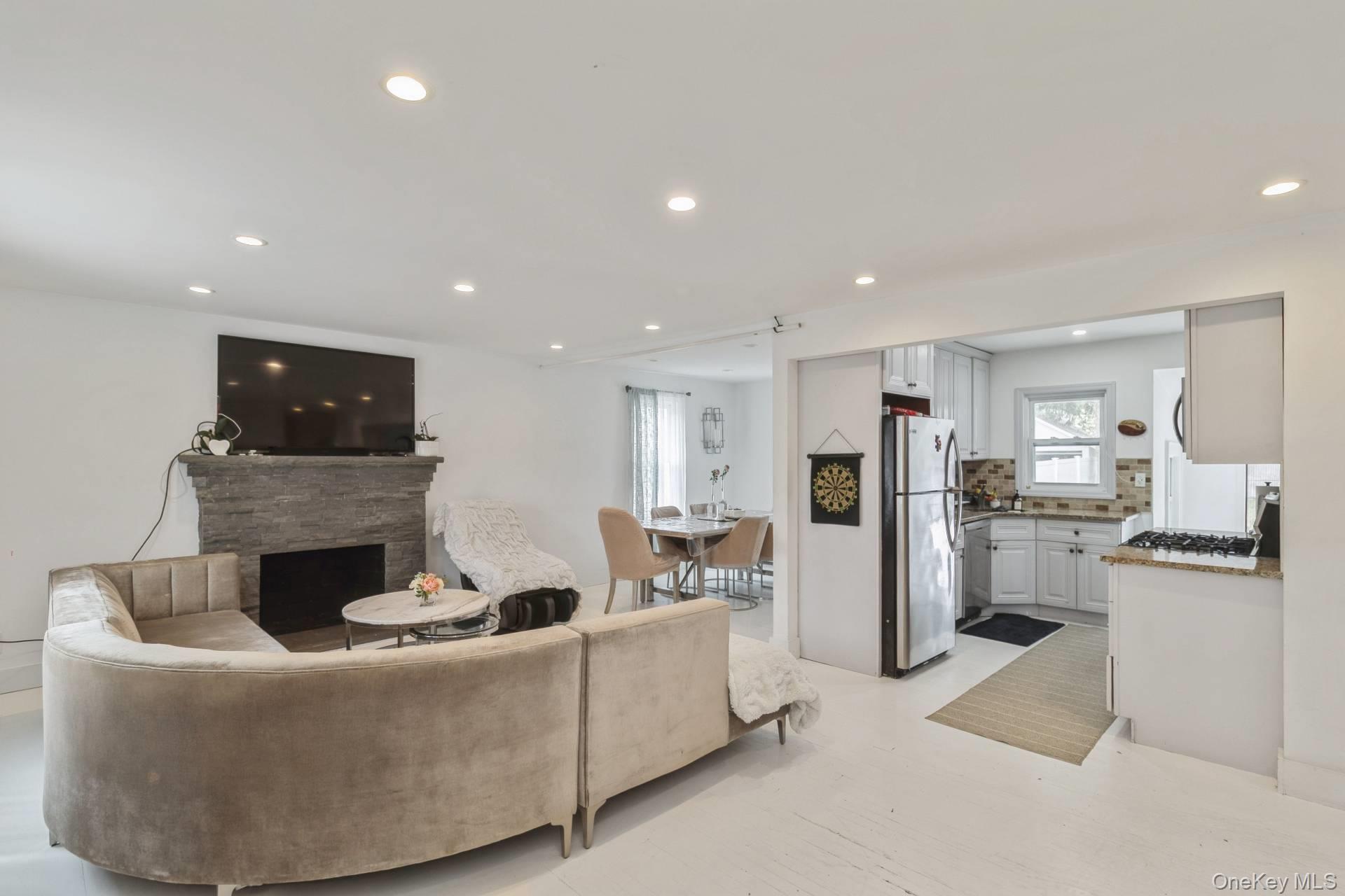 618 Corwin Street, Riverhead, NY 11901