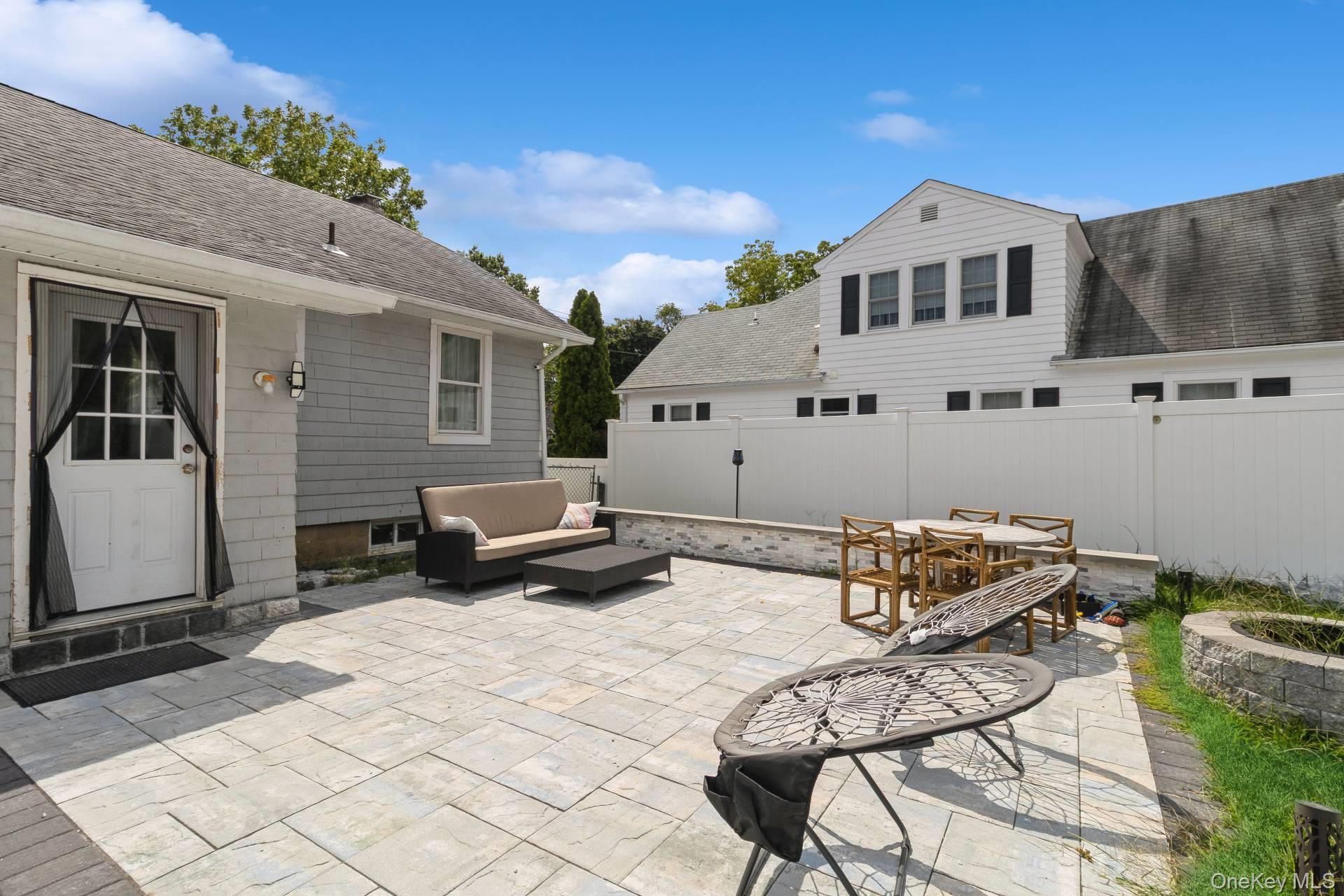 618 Corwin Street, Riverhead, NY 11901