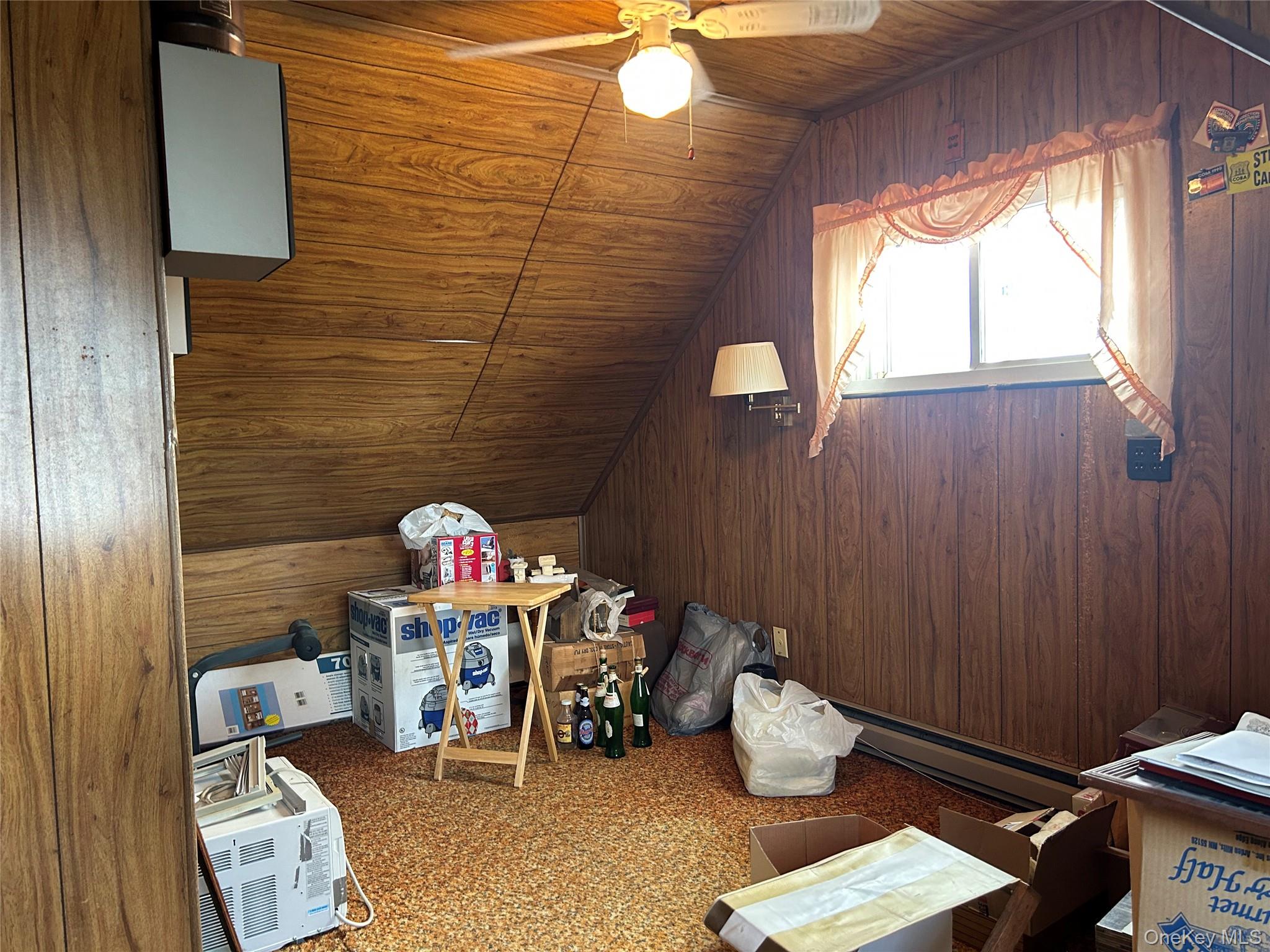 957 N Fulton Avenue, Lindenhurst, NY 11757