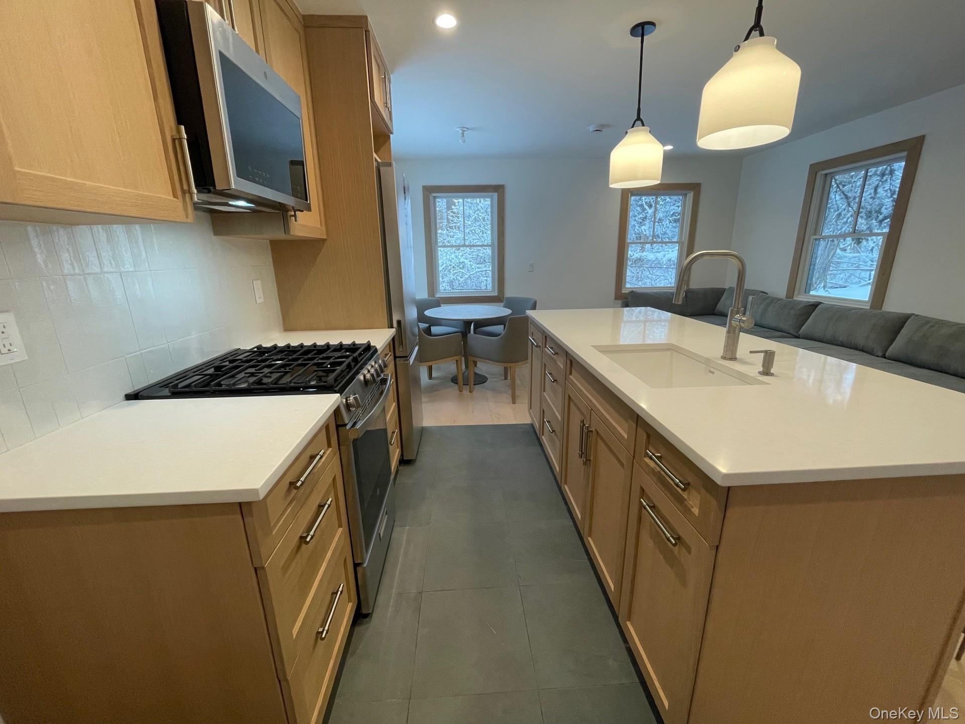 26 S Menantic Road, Shelter Island, NY 11964