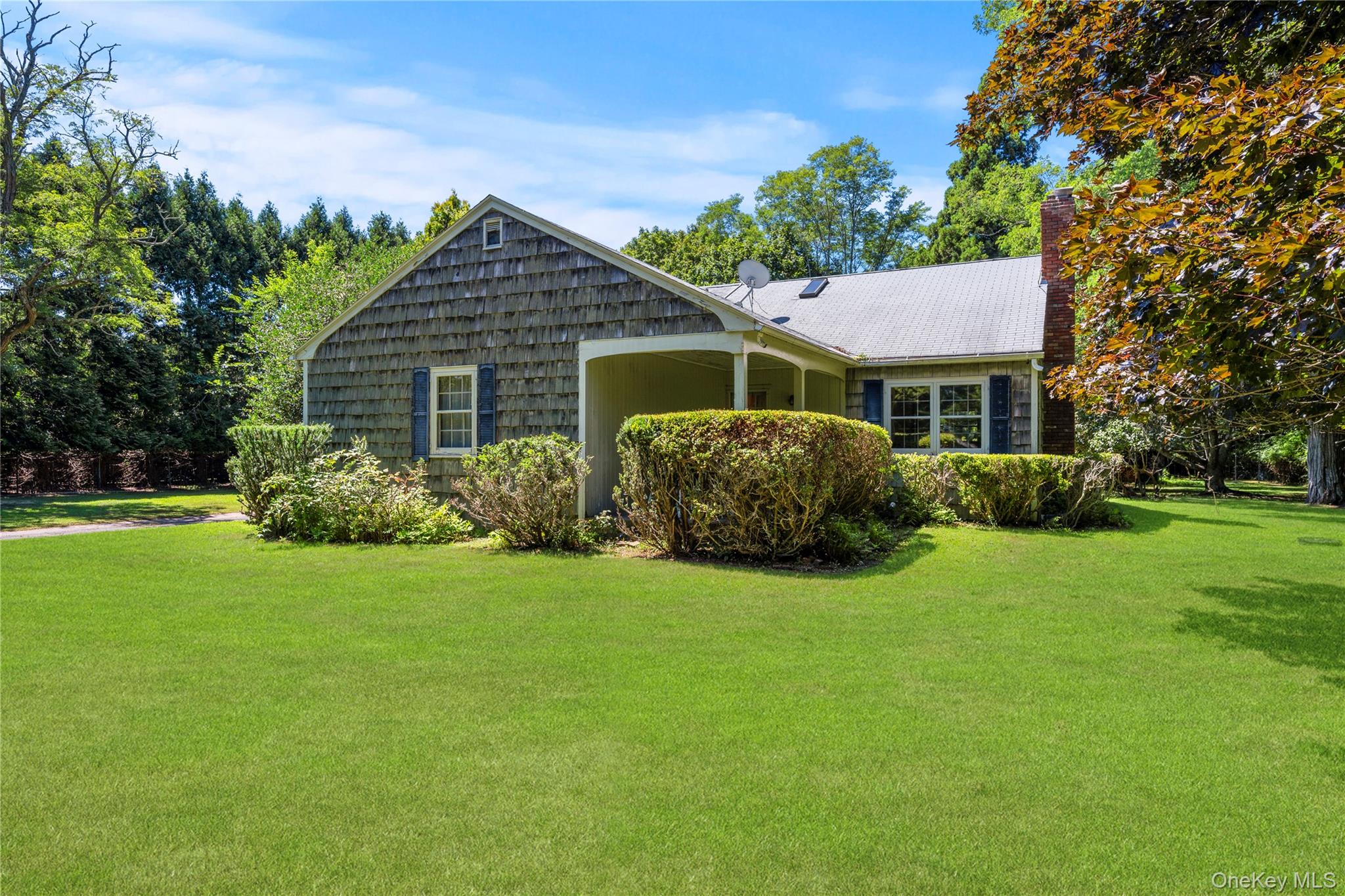 26 S Menantic Road, Shelter Island, NY 11964