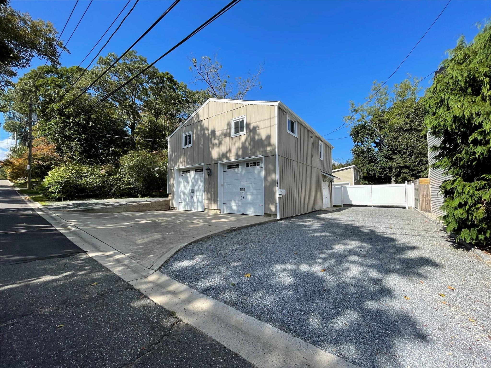 101 Davis Street, Locust Valley, NY 11560