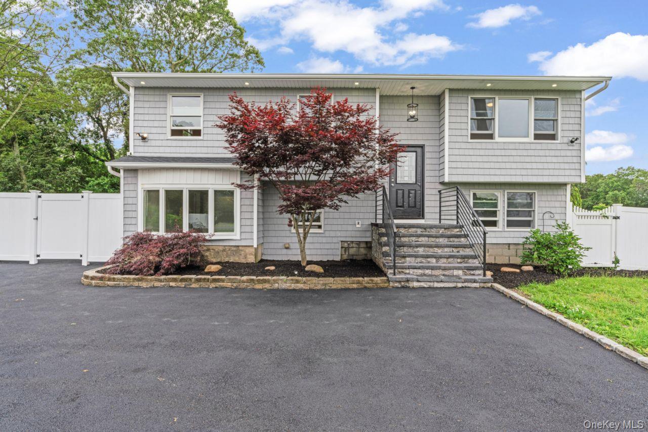 350 Holbrook Road, Ronkonkoma, NY 1779