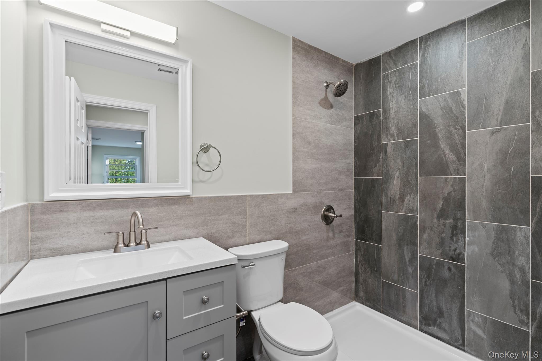 350 Holbrook Road, Ronkonkoma, NY 1779