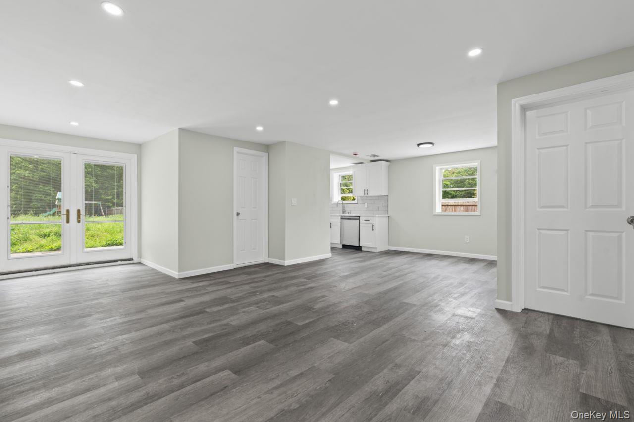 350 Holbrook Road, Ronkonkoma, NY 1779