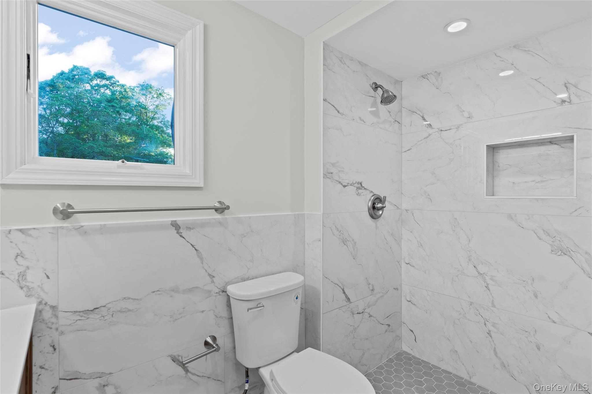 350 Holbrook Road, Ronkonkoma, NY 1779