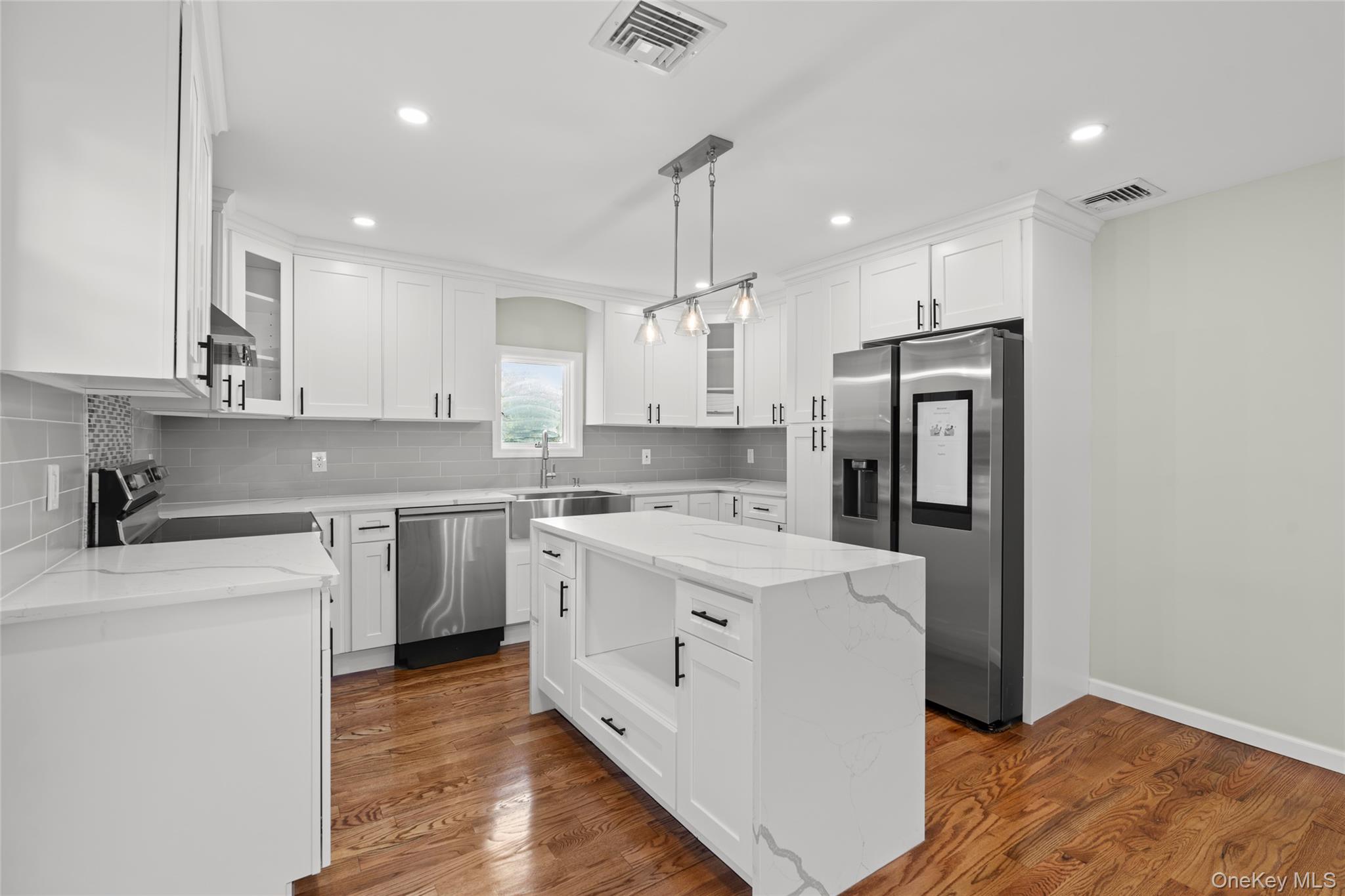 350 Holbrook Road, Ronkonkoma, NY 1779