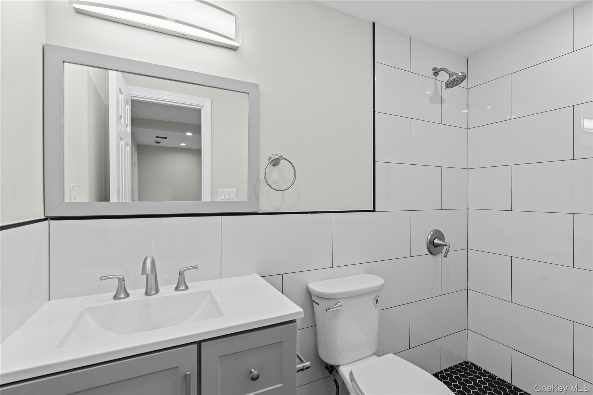 350 Holbrook Road, Ronkonkoma, NY 1779