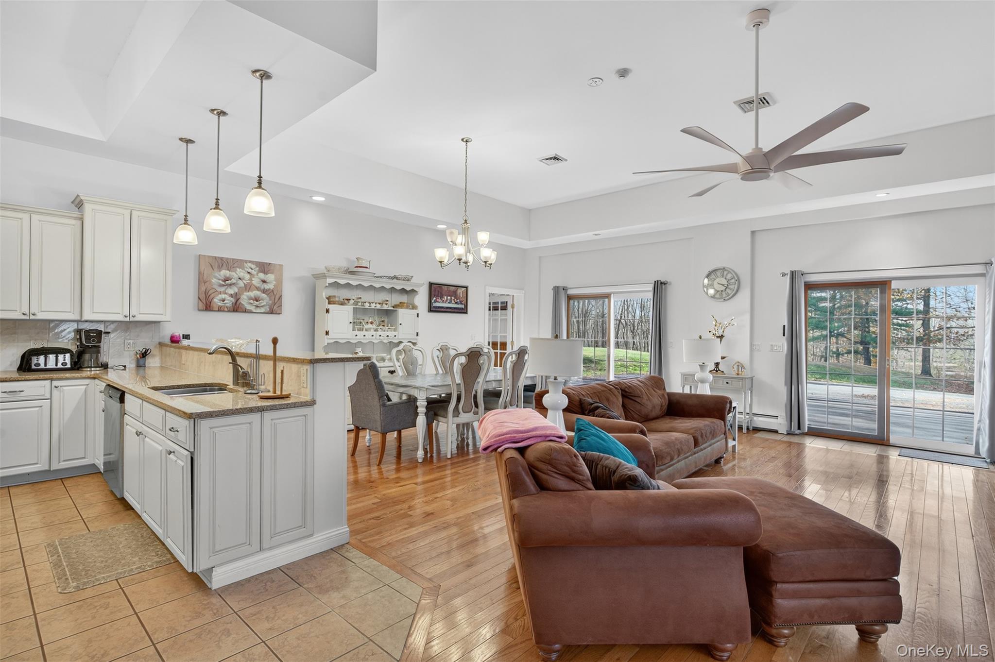 412 Ruskey Lane, Hyde Park, NY 12538