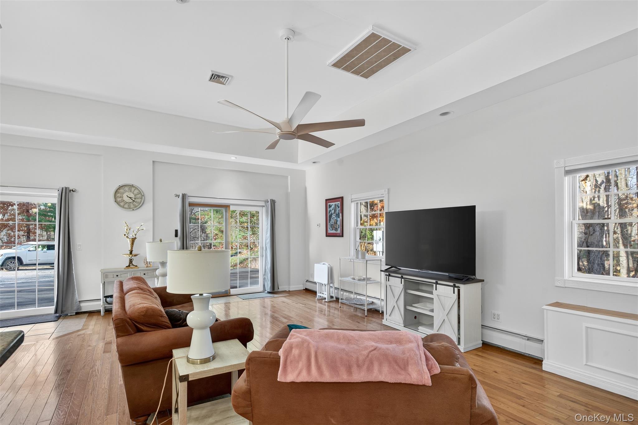 412 Ruskey Lane, Hyde Park, NY 12538