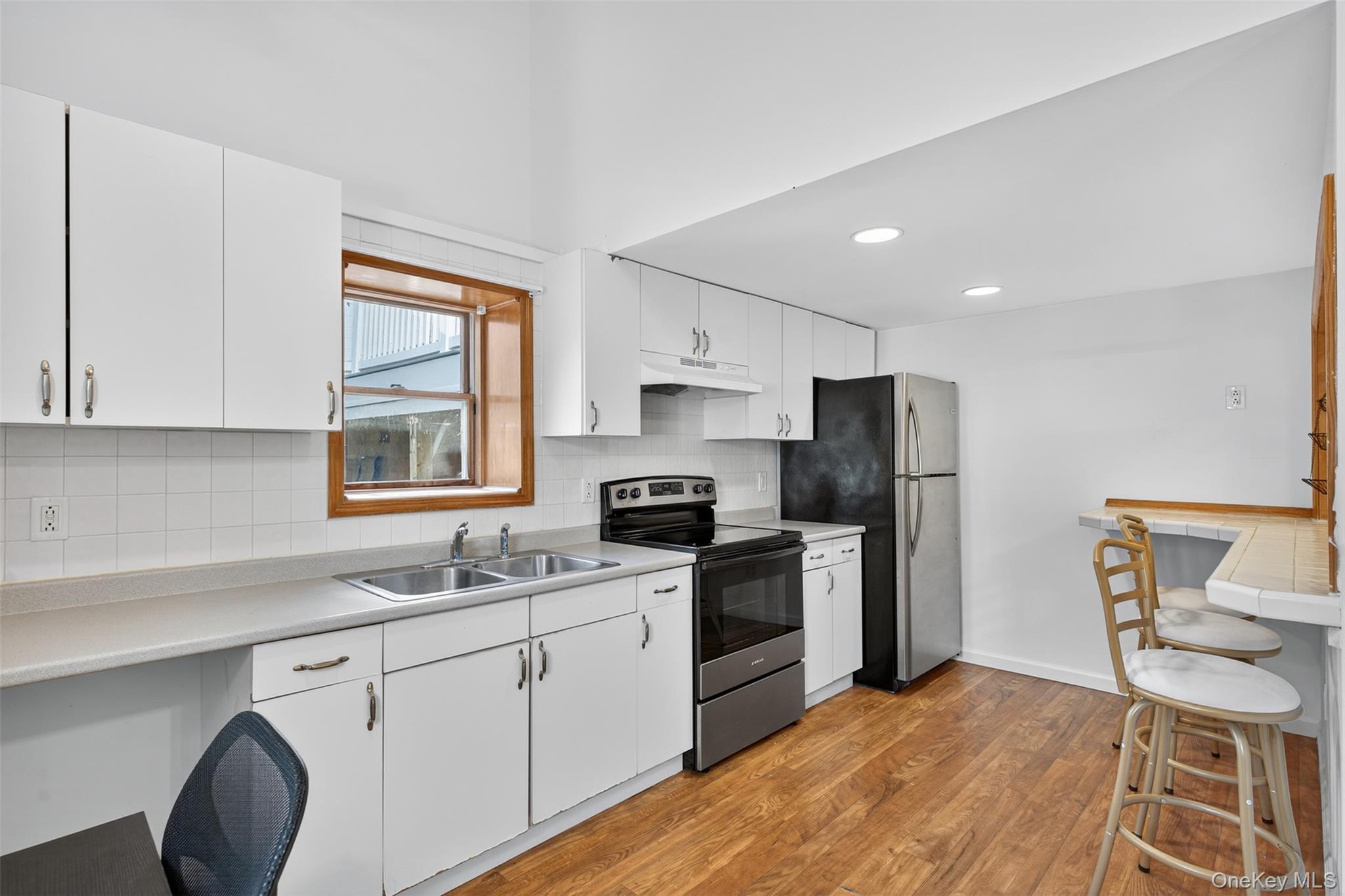 412 Ruskey Lane, Hyde Park, NY 12538