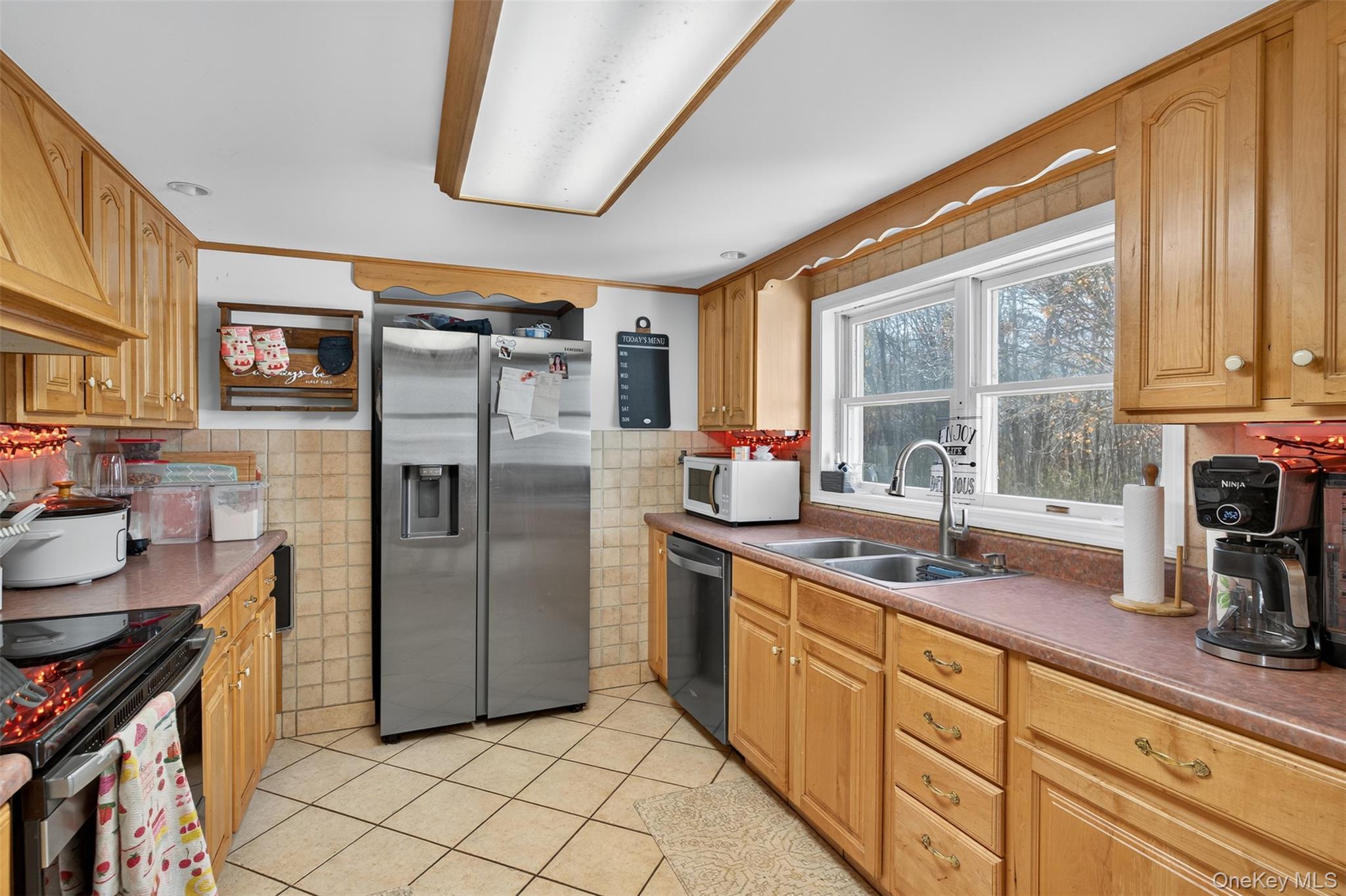 412 Ruskey Lane, Hyde Park, NY 12538