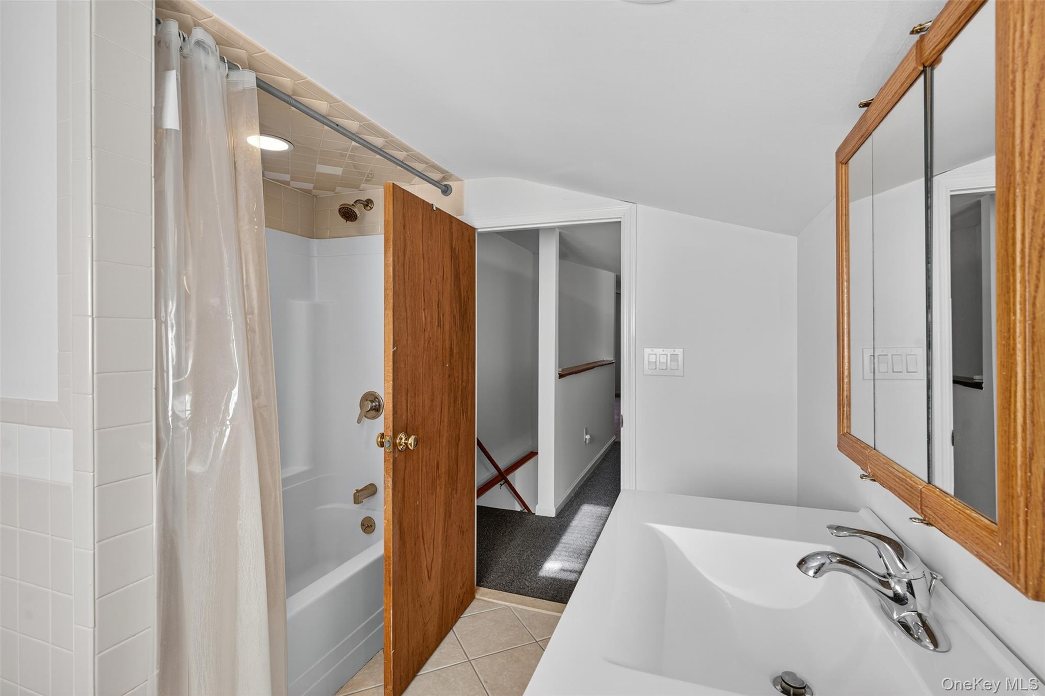 412 Ruskey Lane, Hyde Park, NY 12538