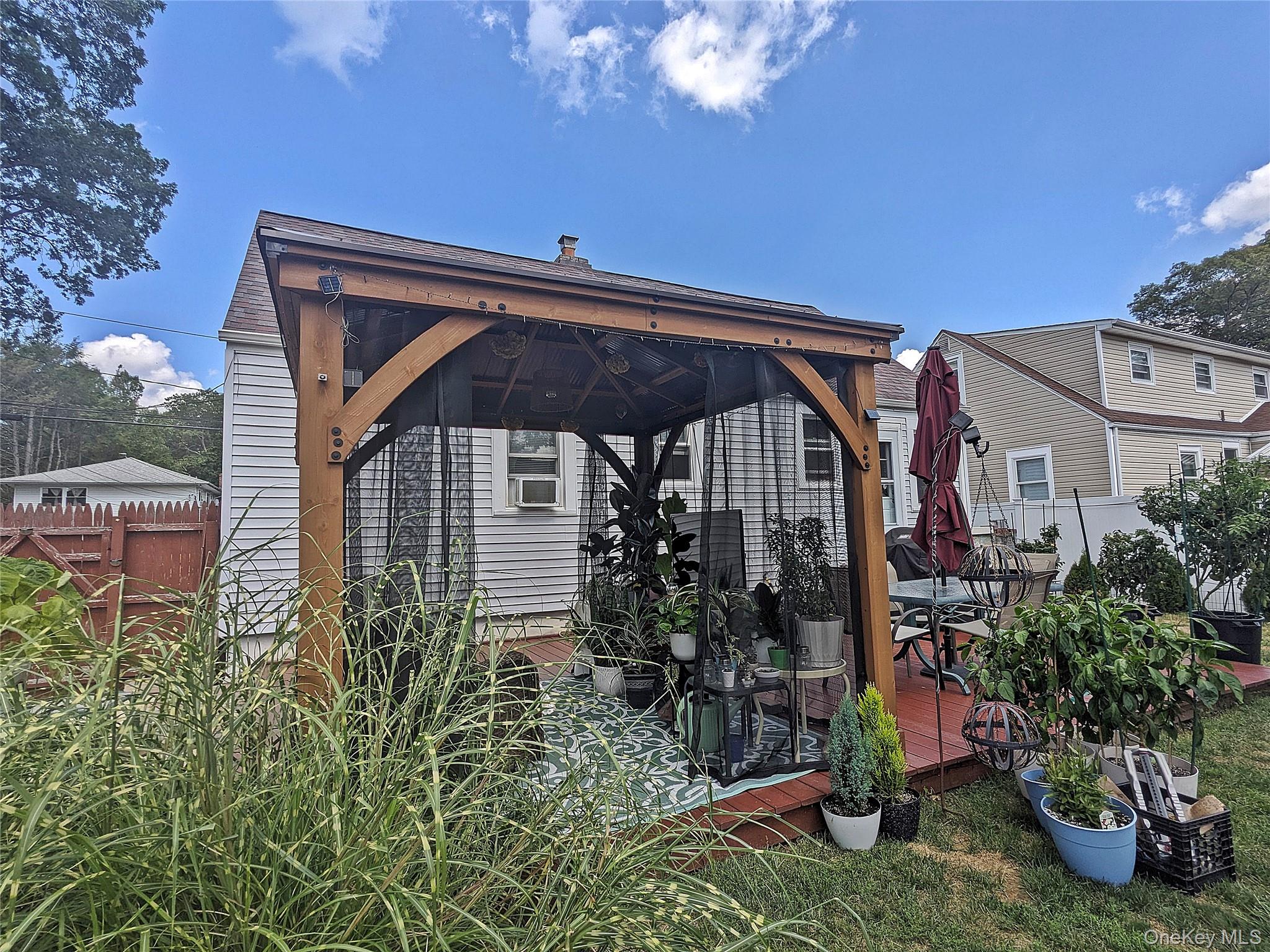 46 E 19th Street, Huntington Station, NY 11746