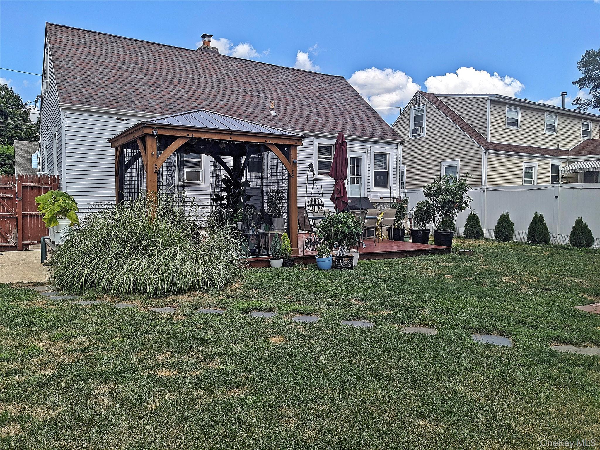 46 E 19th Street, Huntington Station, NY 11746