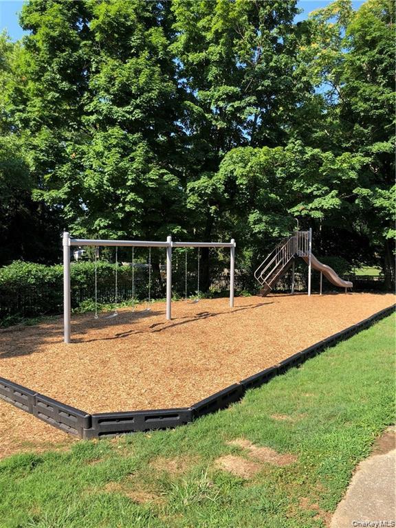 15 Old Forge Lane, Tarrytown, NY 10591