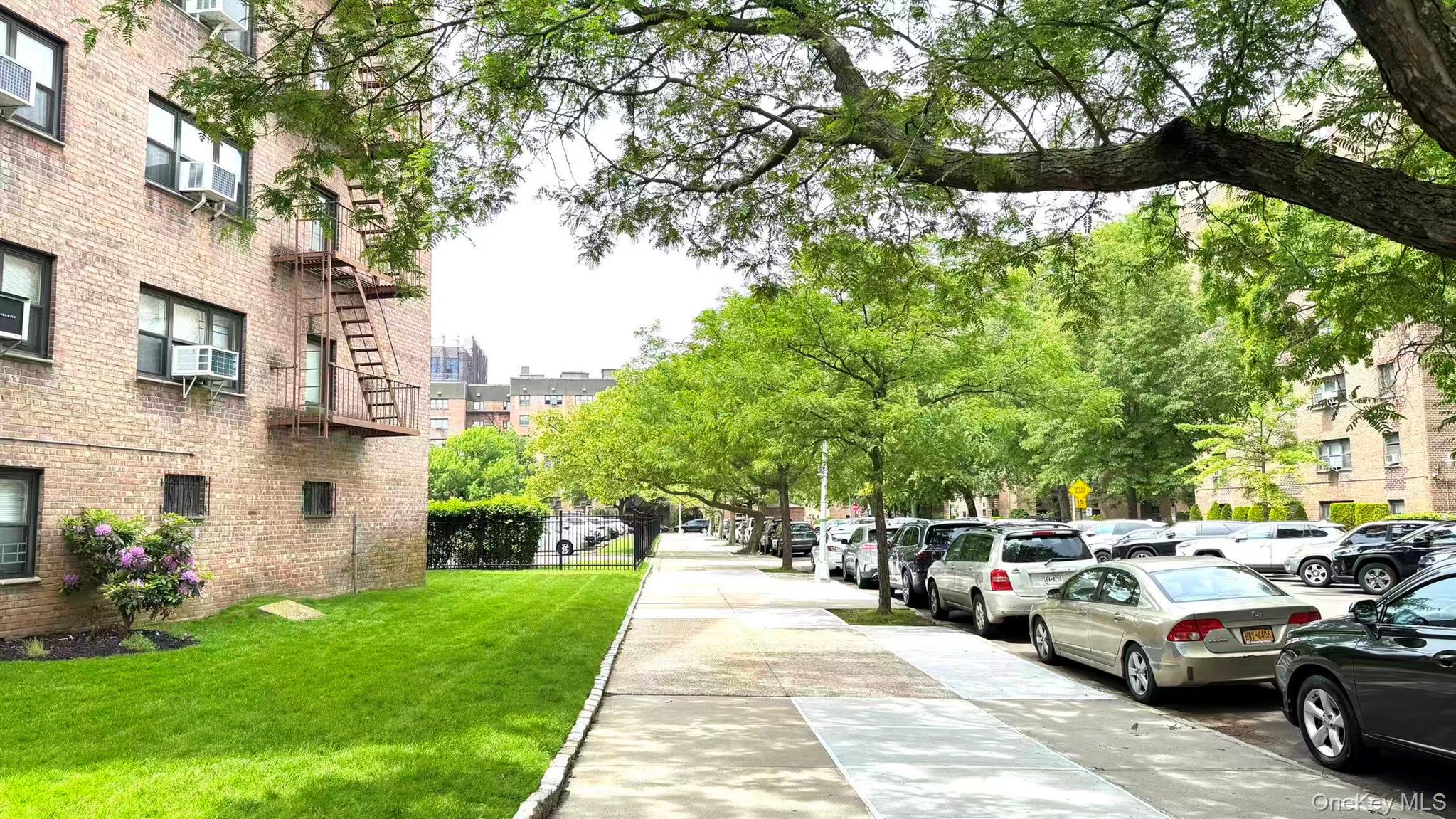 31-50 140th St # 1L, Flushing, NY 11354