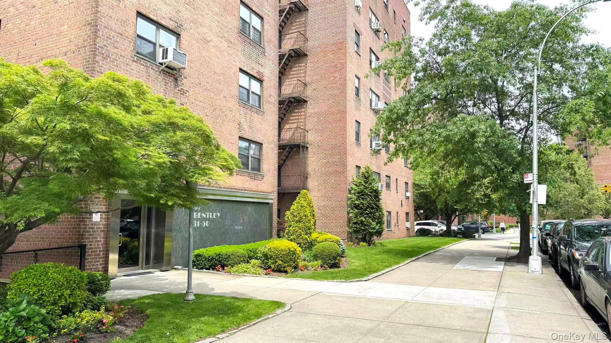 31-50 140th St # 1L, Flushing, NY 11354