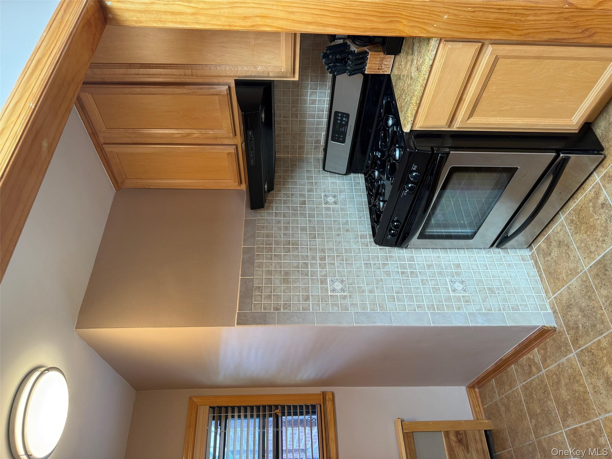 1211 E Broadway # C-24, Hewlett, NY 11557