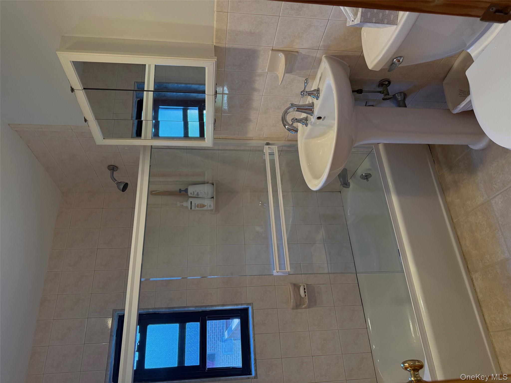 1211 E Broadway # C-24, Hewlett, NY 11557