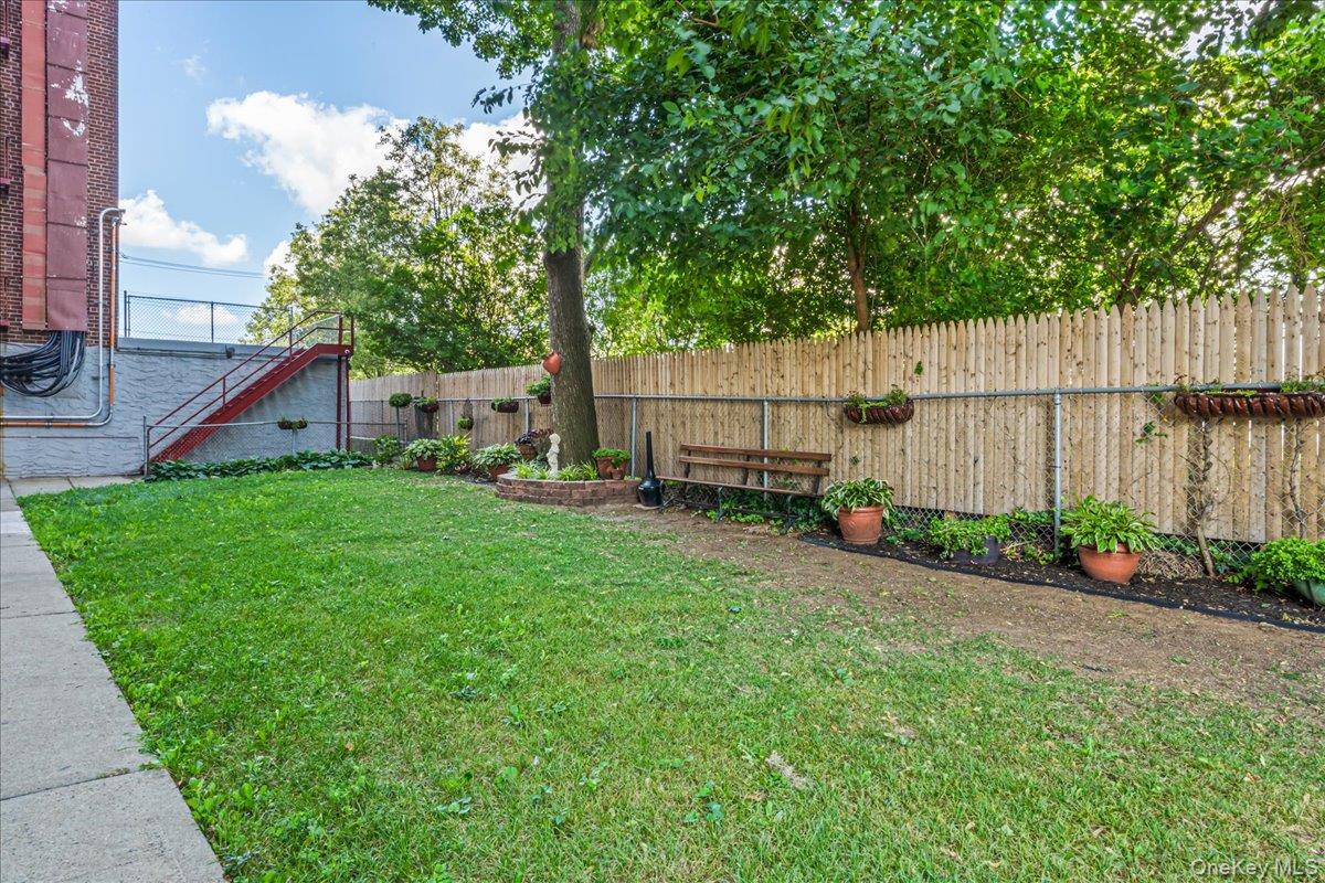 151-05 Cross Island Parkway # 6C, Whitestone, NY 11357