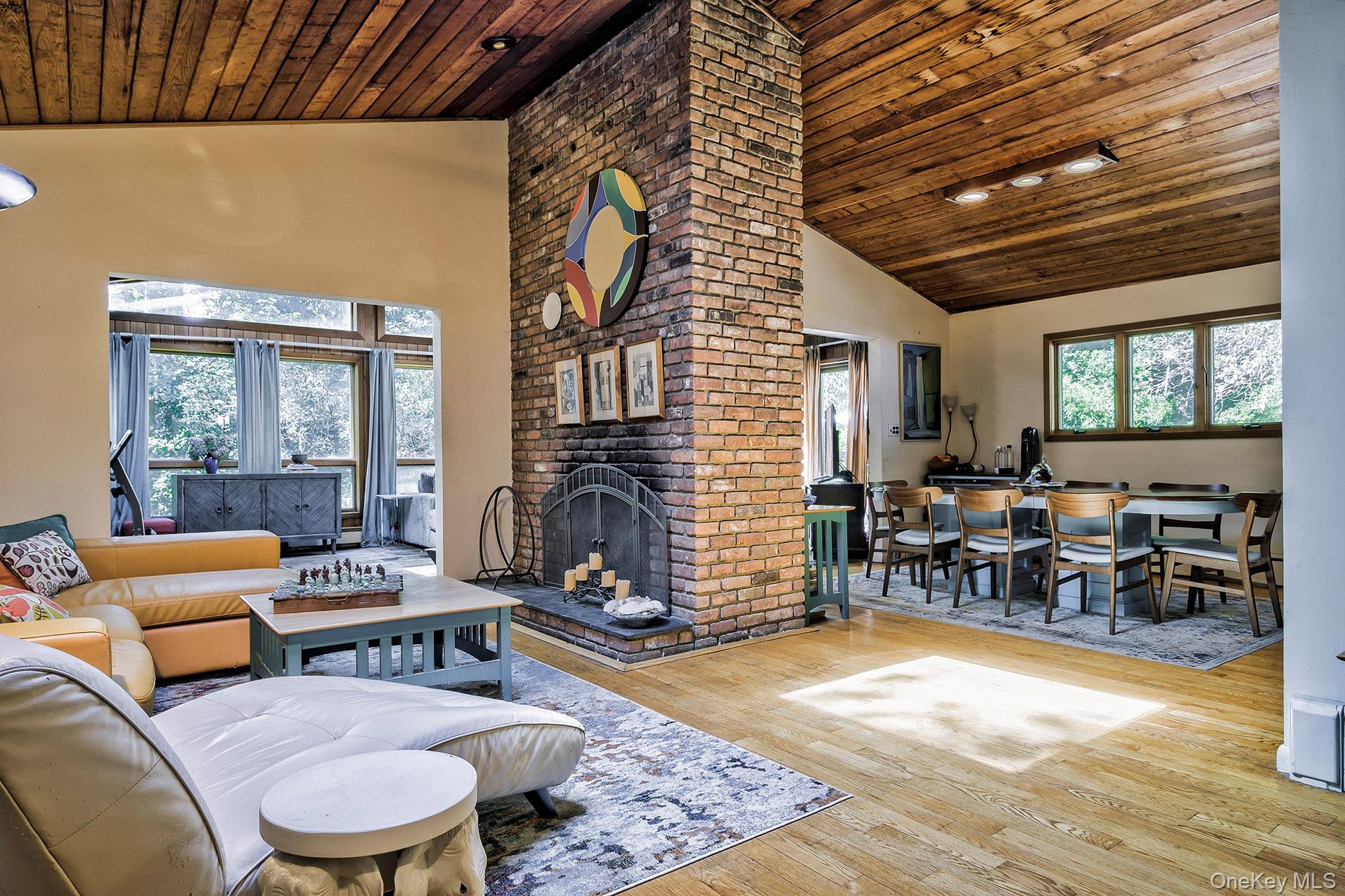 29 Tiffany Road, Oyster Bay Cove, NY 11771