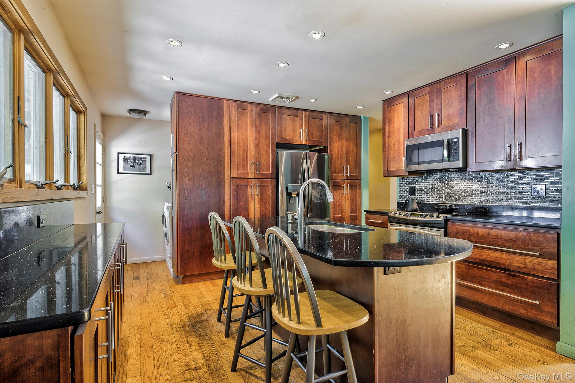 29 Tiffany Road, Oyster Bay Cove, NY 11771