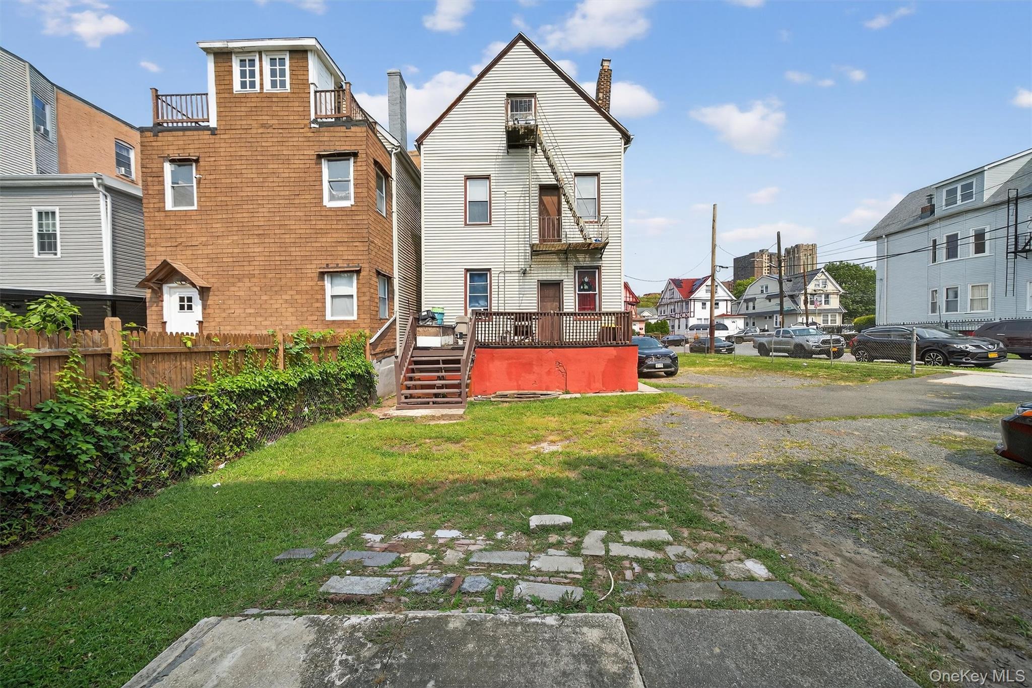 16 Pier Street, Yonkers, NY 10705