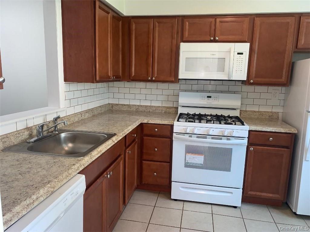 85 N Middletown Road # C4, Nanuet, NY 10954