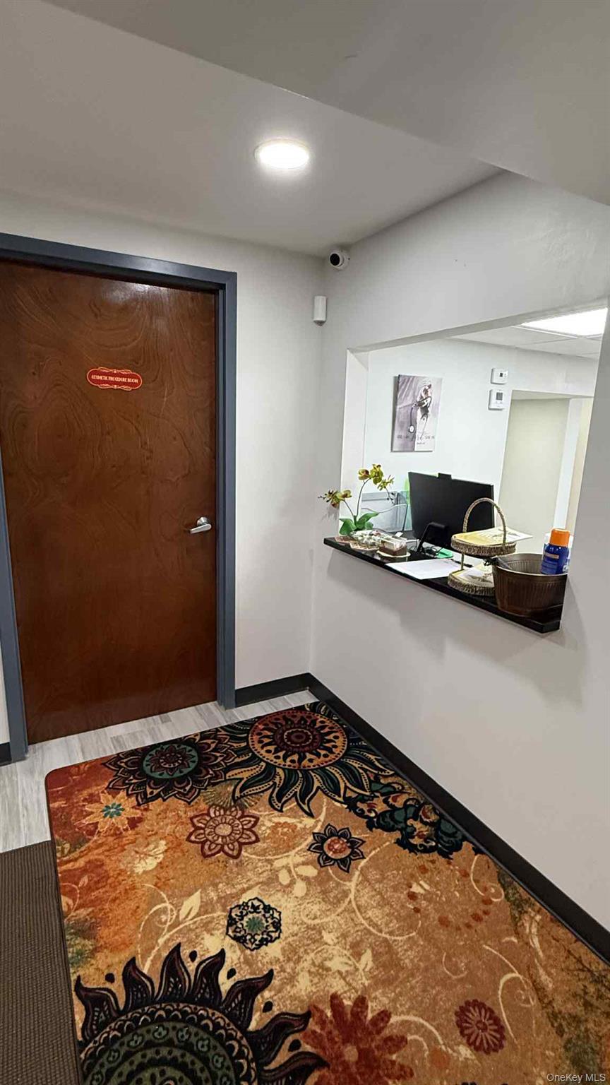 233-15 Hillside avenue, Queens Village, NY 11427