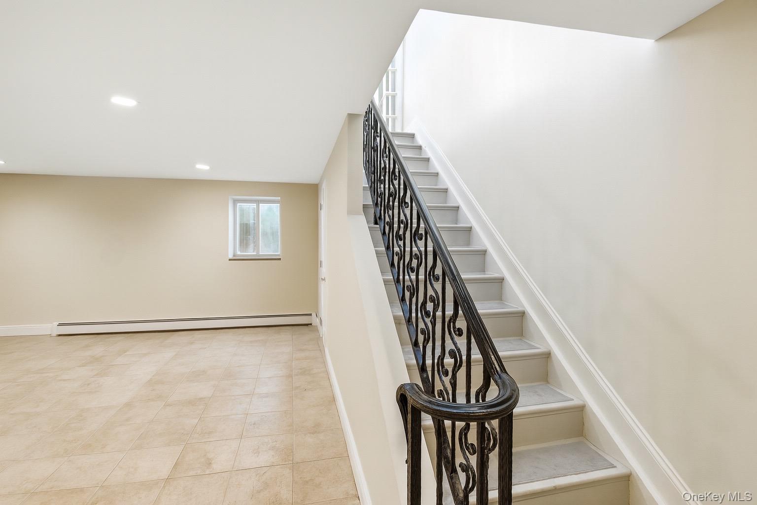 176 Beach 101st # 4A, Rockaway Park, NY 11694