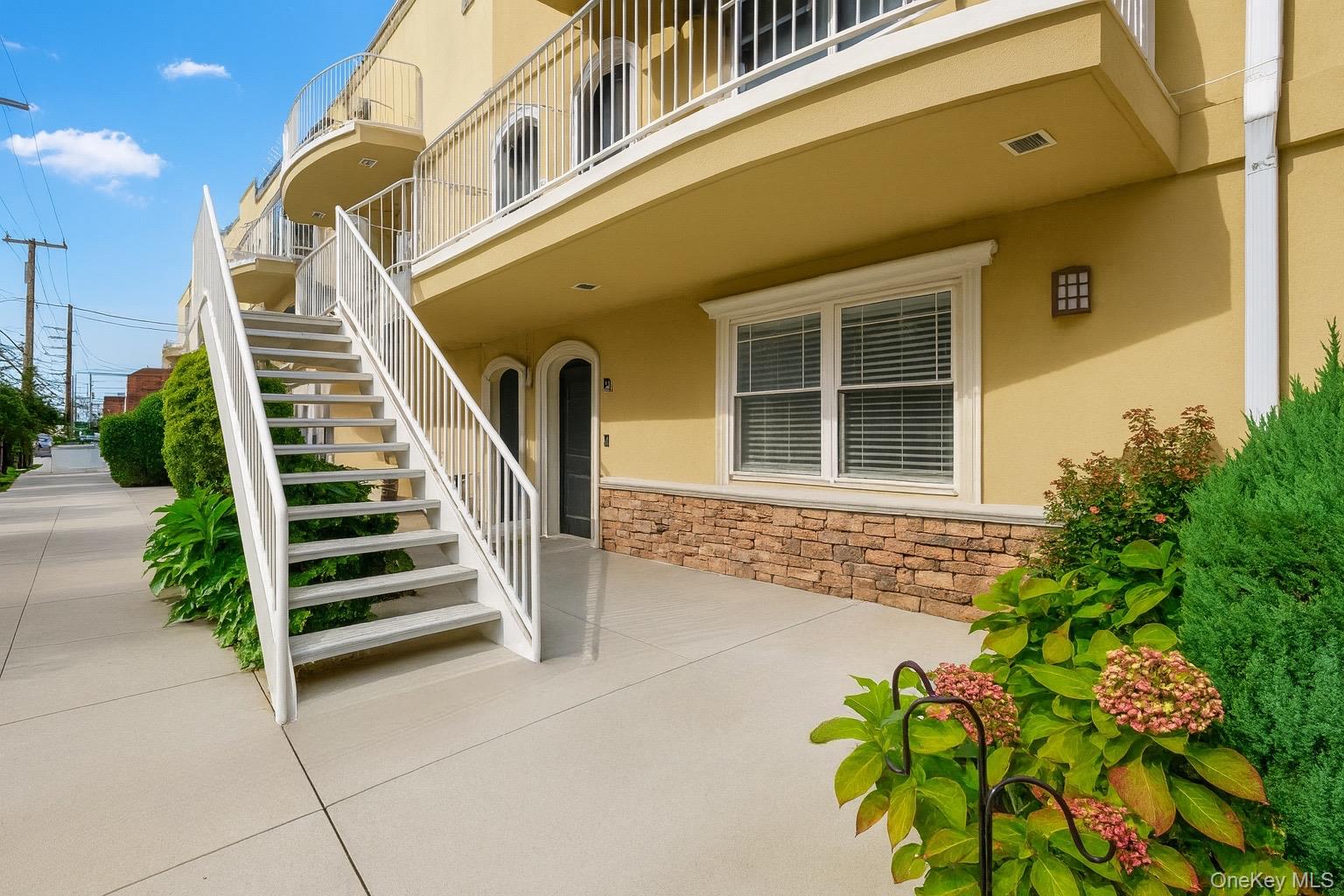 176 Beach 101st # 4A, Rockaway Park, NY 11694
