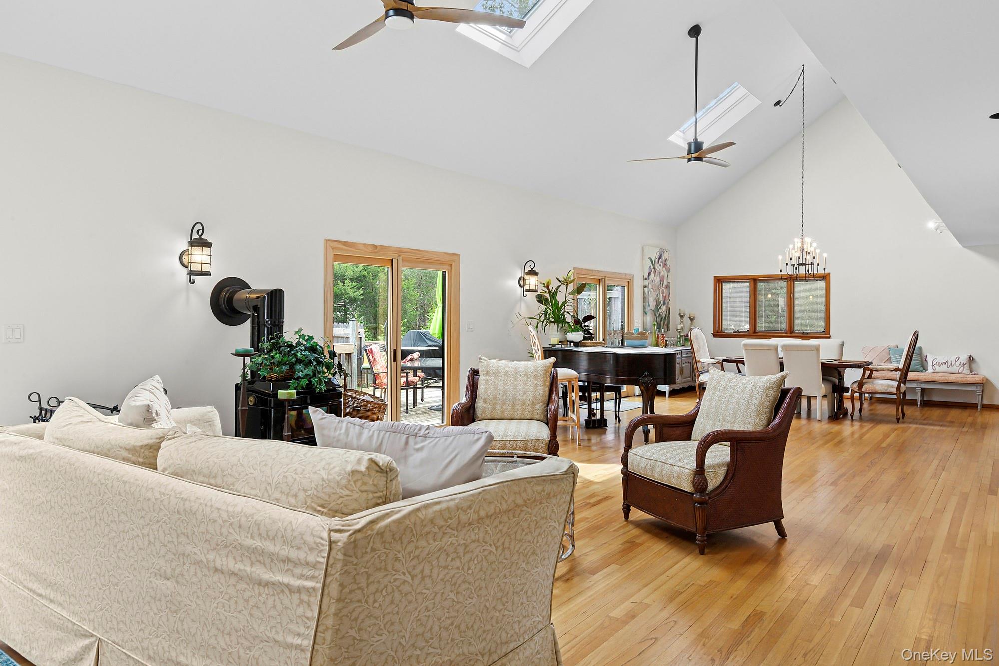 624 Noyack Road, Southampton, NY 11968