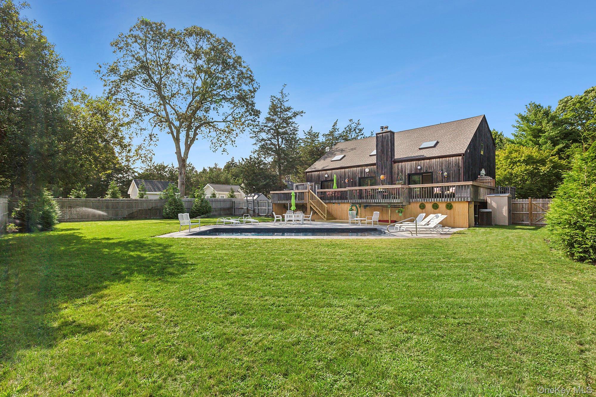 624 Noyack Road, Southampton, NY 11968