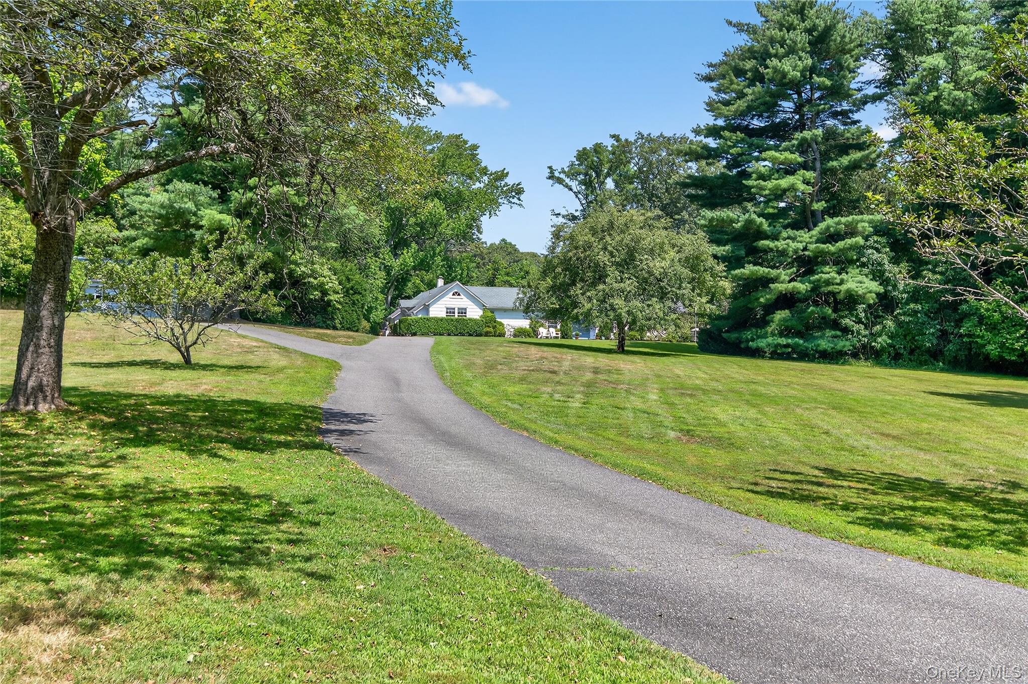 760 Chicken Valley Road, Locust Valley, NY 11560