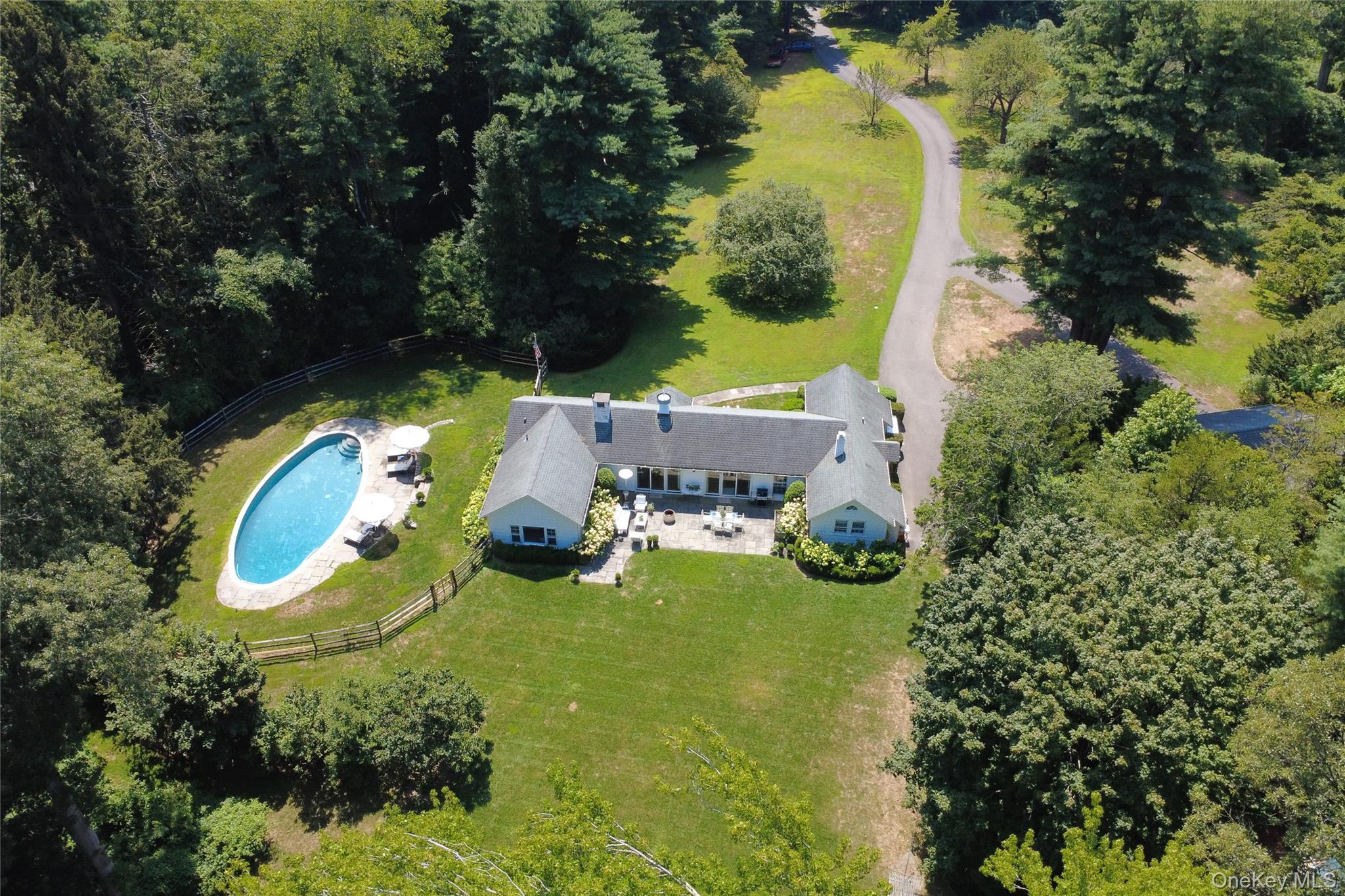 760 Chicken Valley Road, Locust Valley, NY 11560