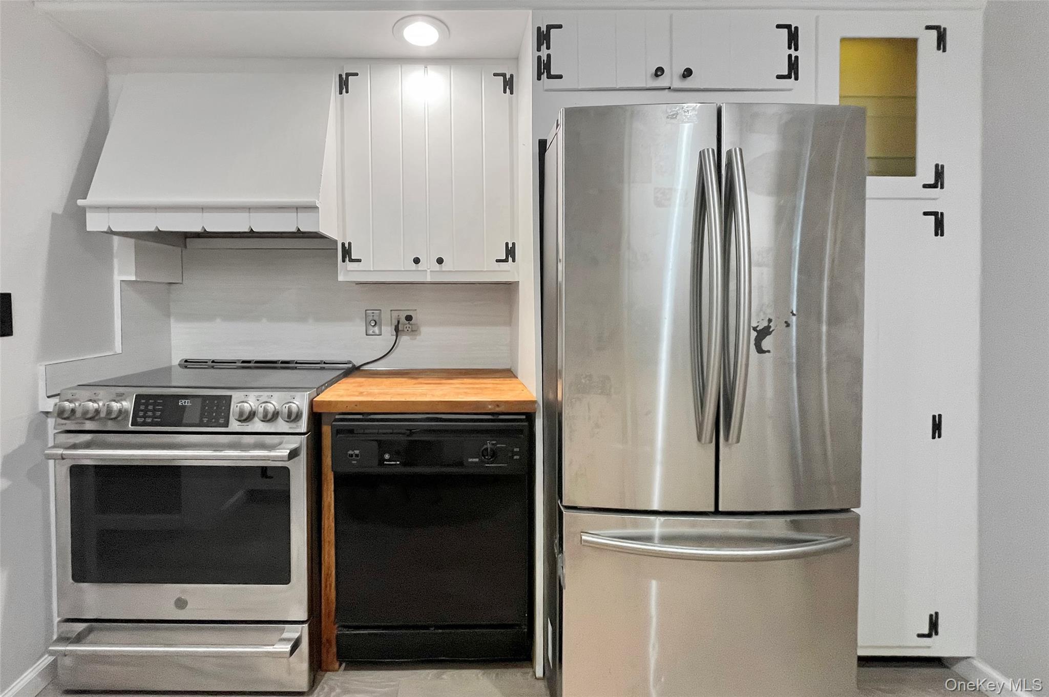 16 Martin Terrace, Poughkeepsie, NY 12603