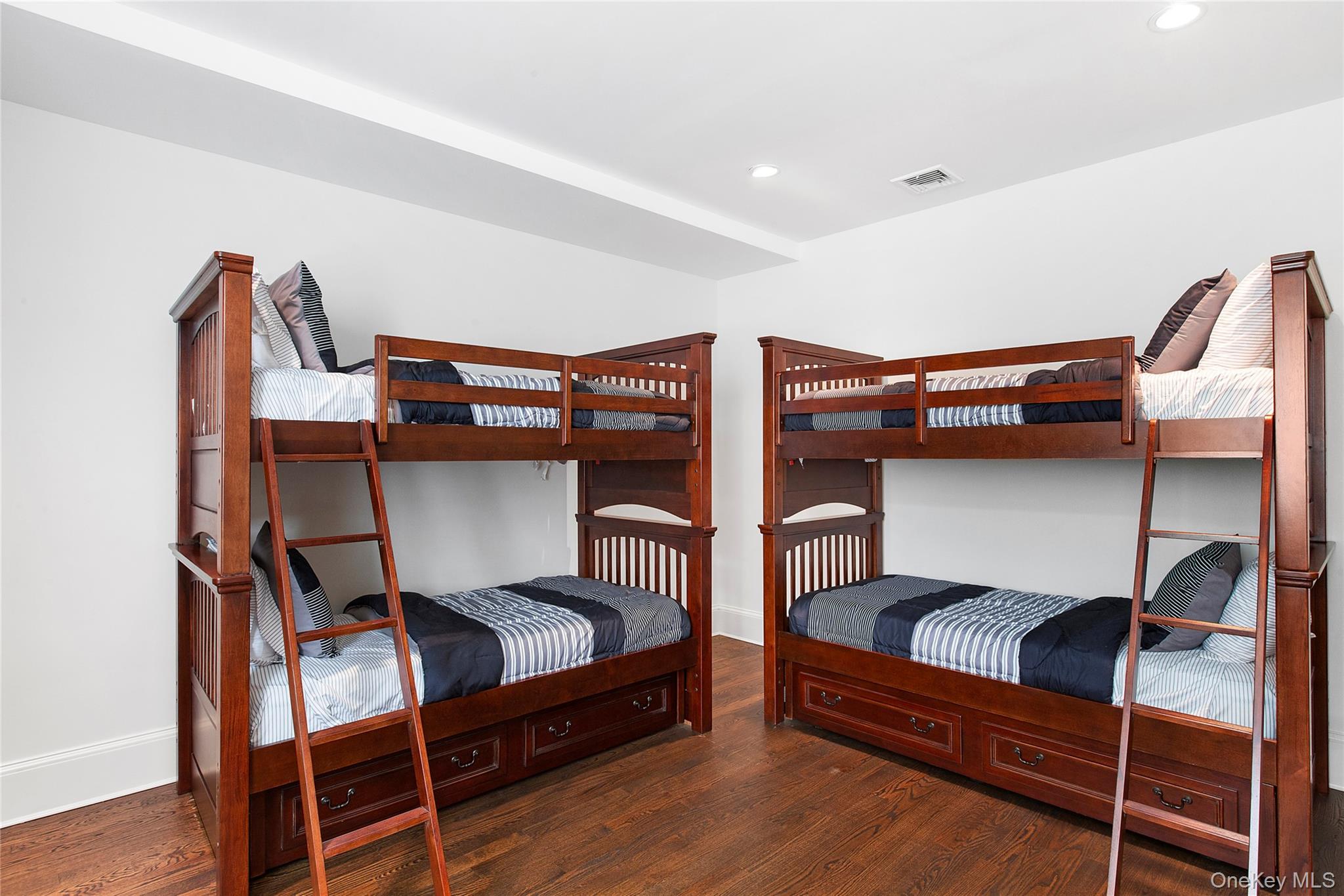 20 Devonshire Lane, Amagansett, NY 11930