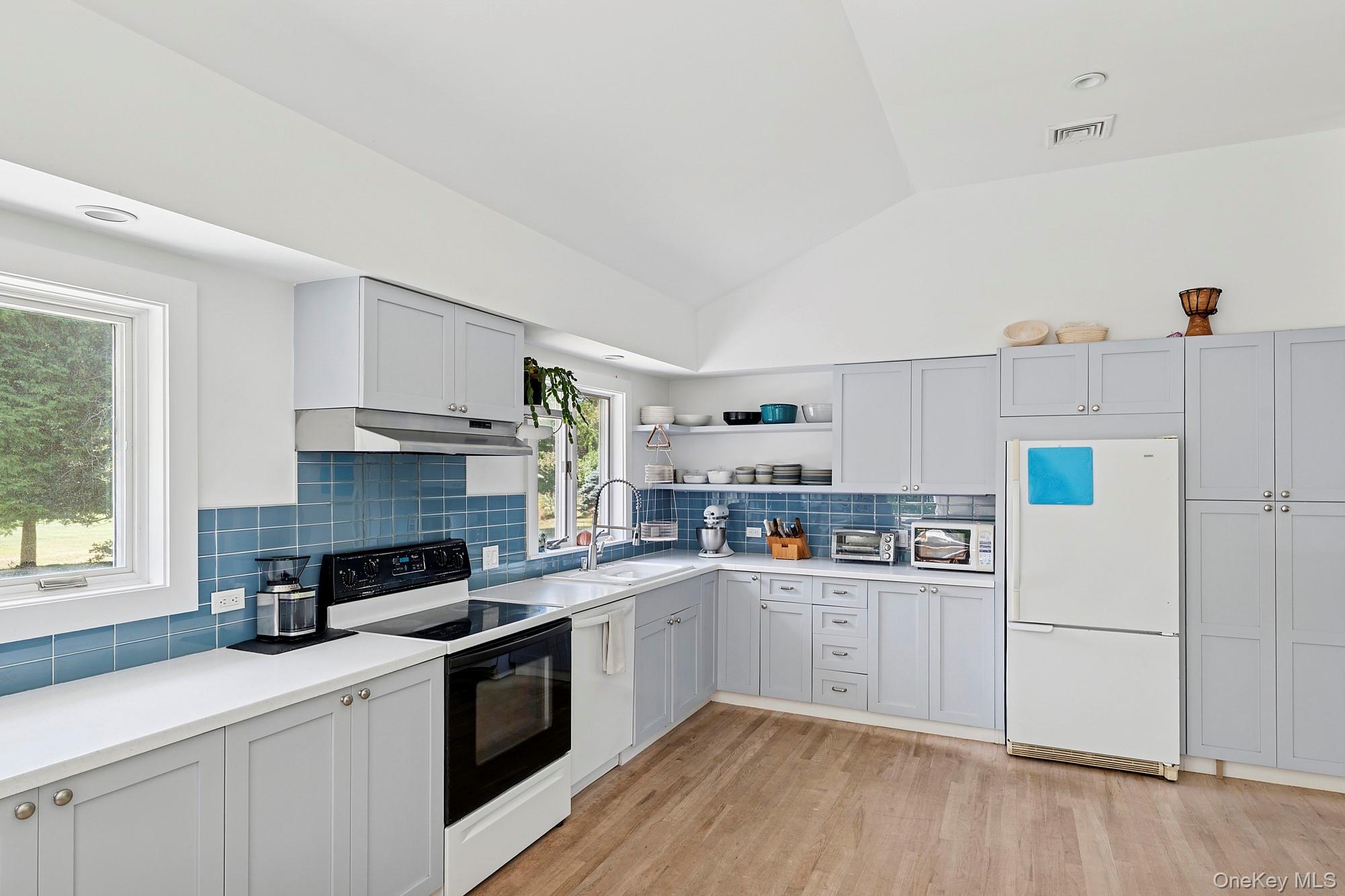 35 Bayberry Lane, Sag Harbor, NY 11963