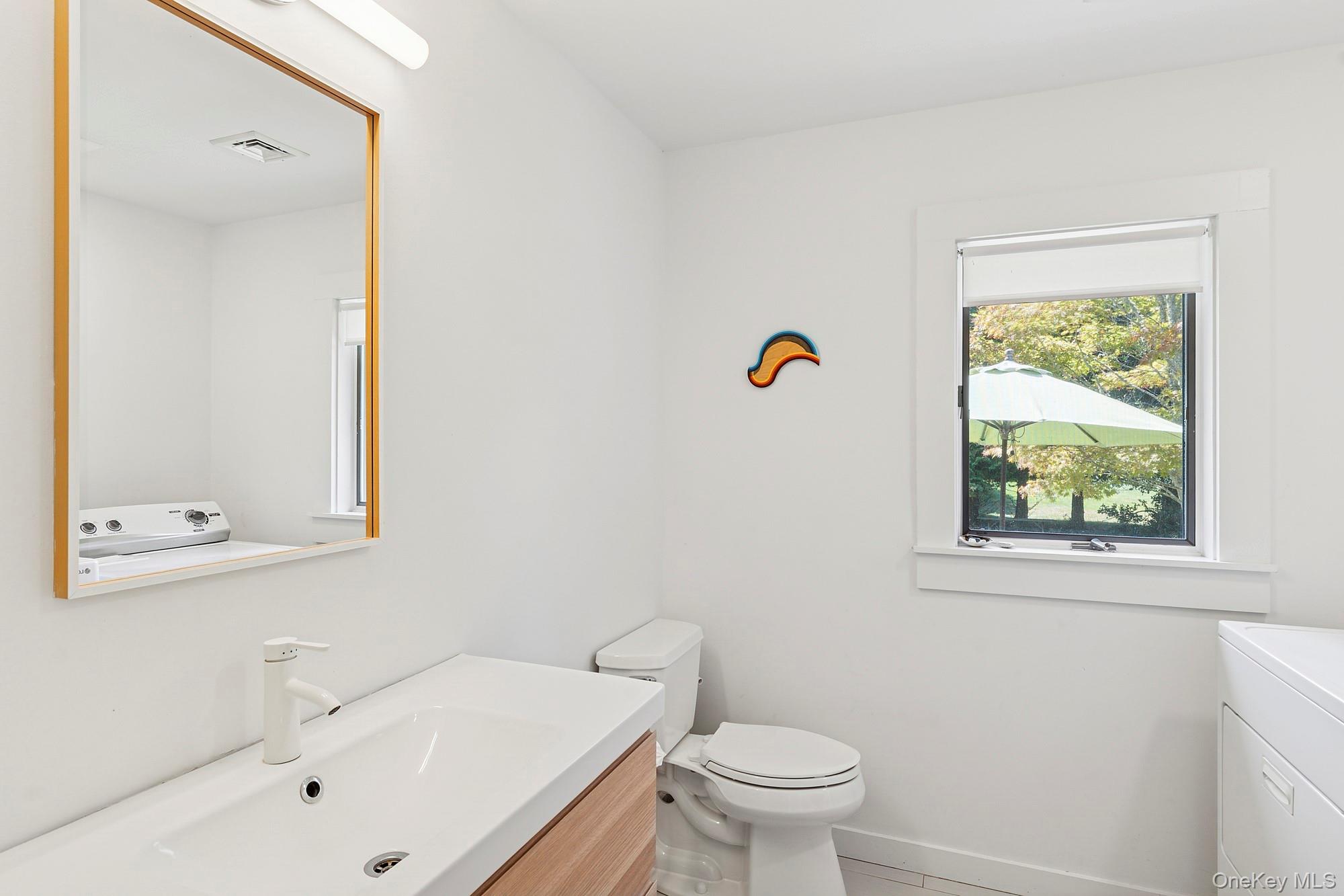 35 Bayberry Lane, Sag Harbor, NY 11963