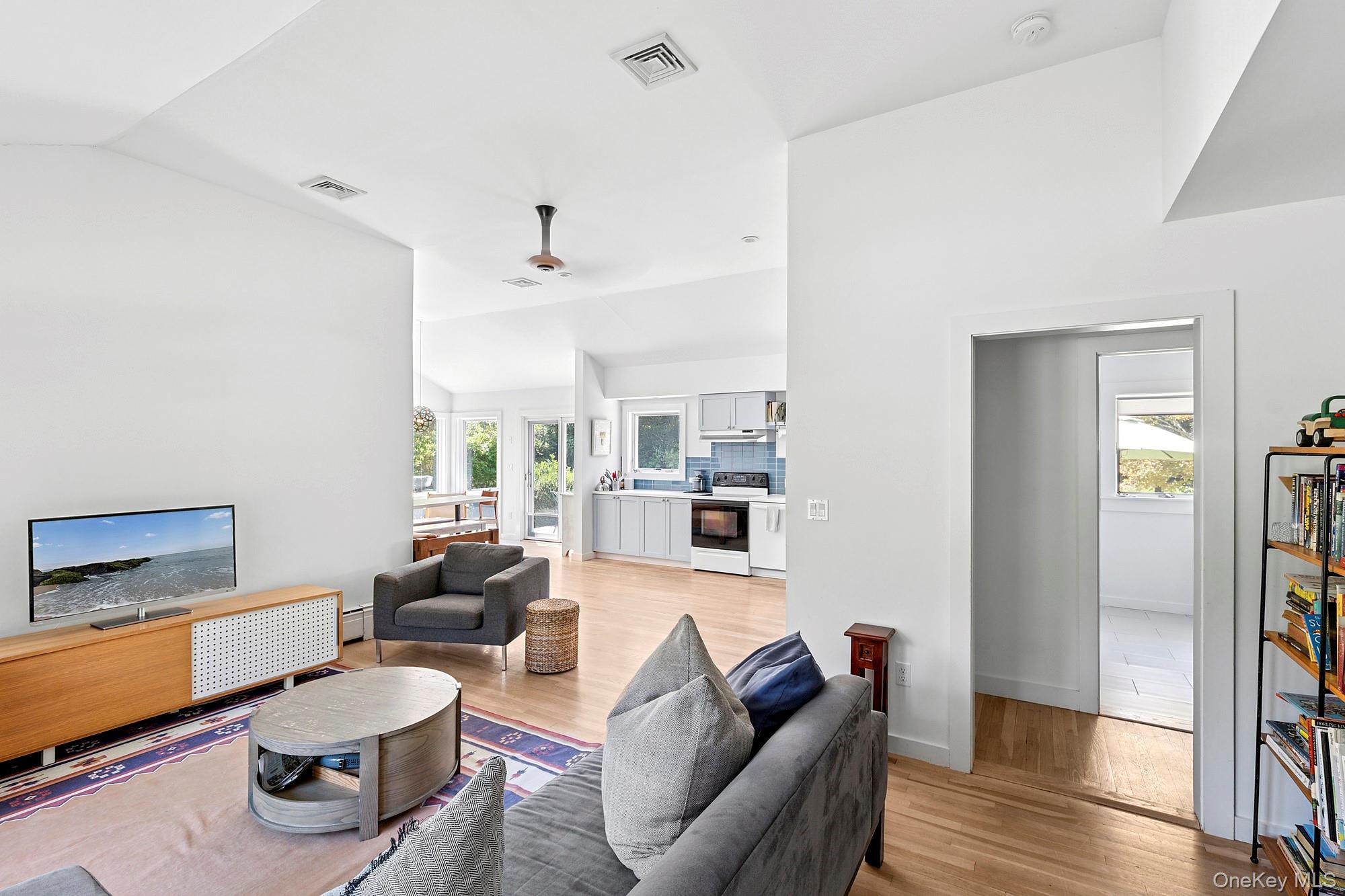 35 Bayberry Lane, Sag Harbor, NY 11963