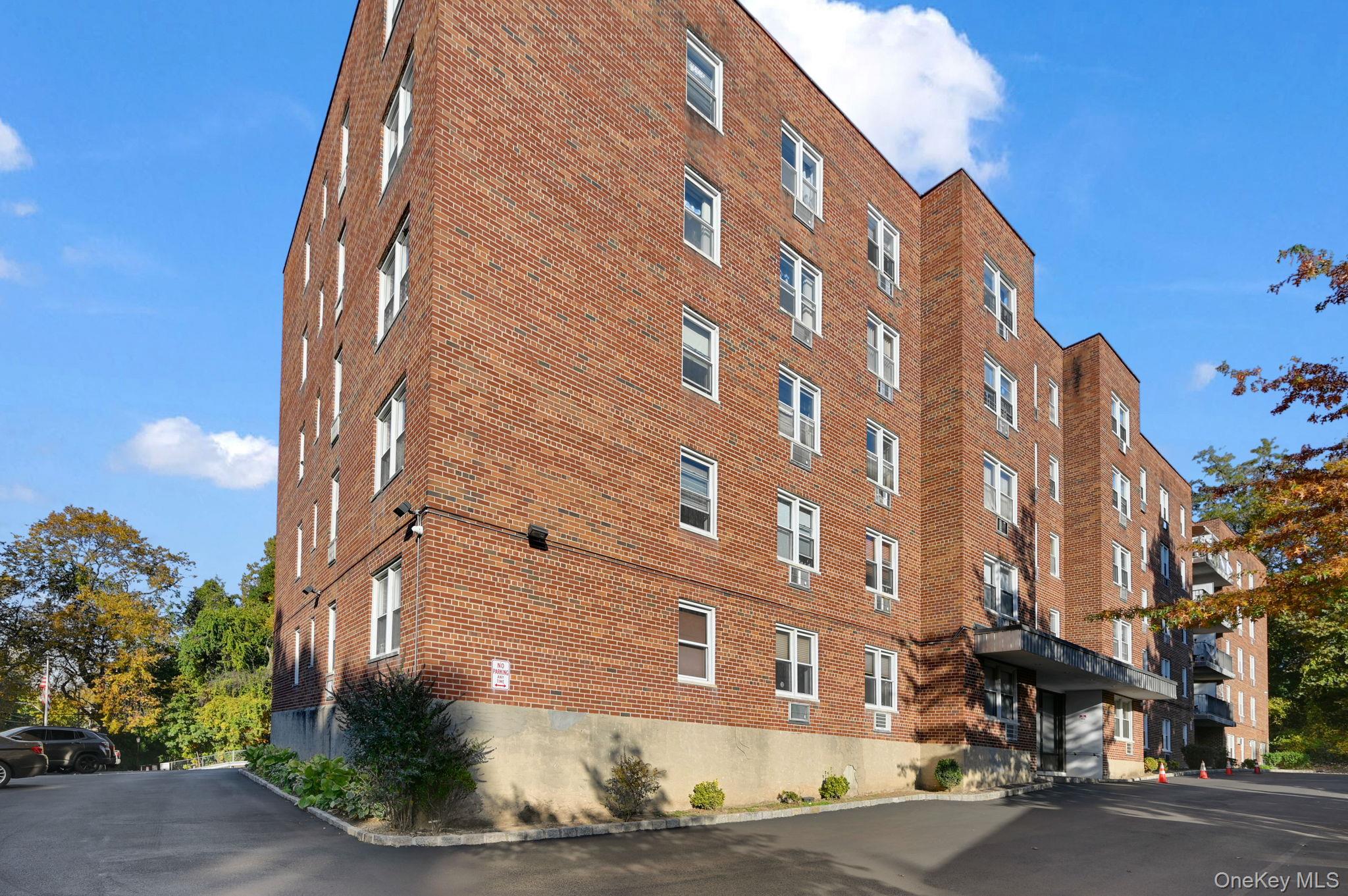 510 Midland Ave # 1H, Yonkers, NY 10704