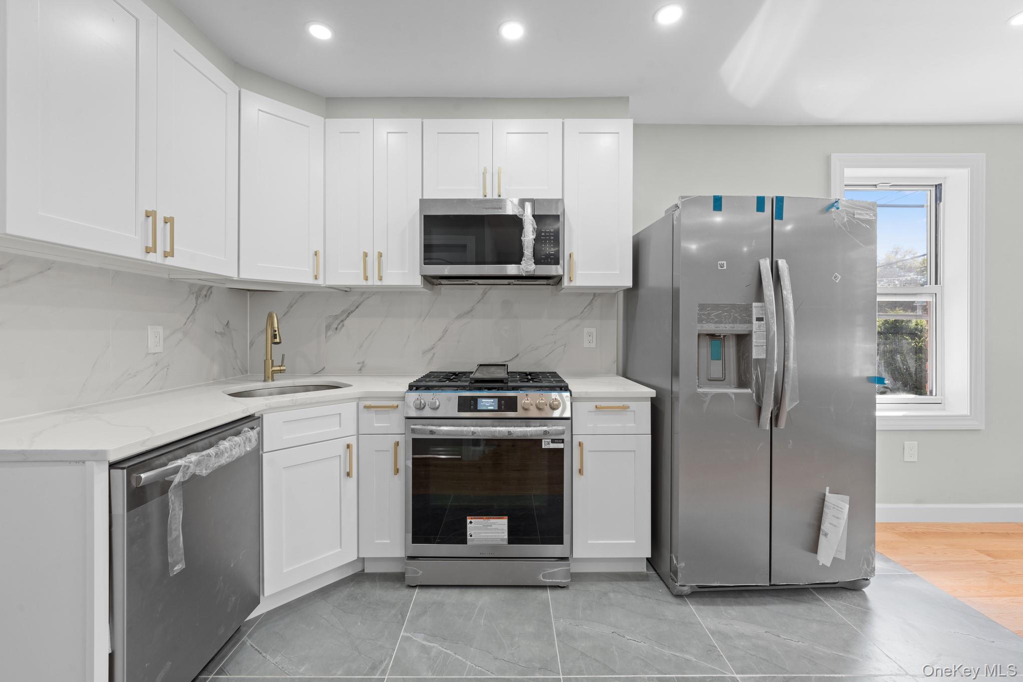 3210 Paulding Avenue, Bronx, NY 10469