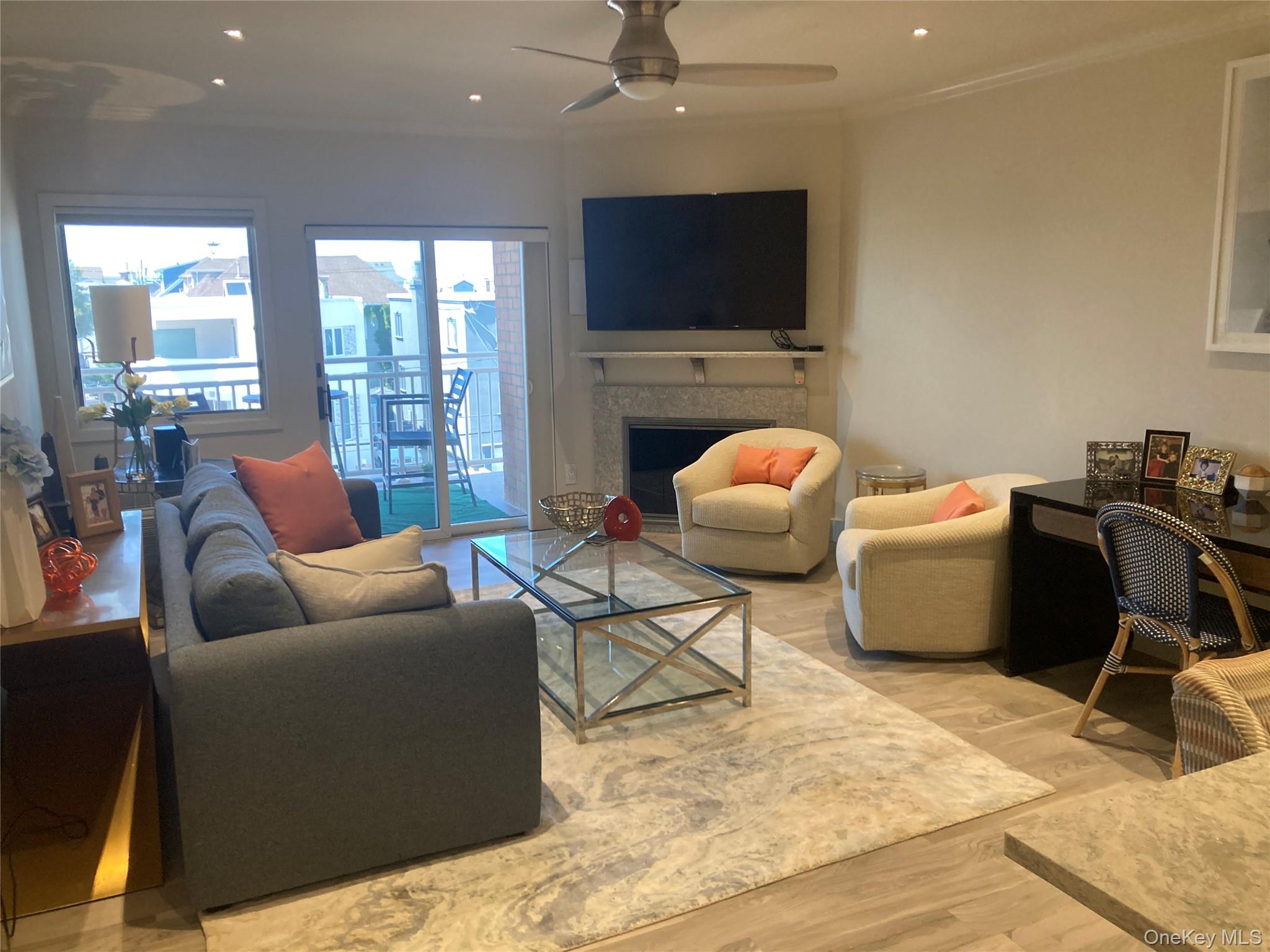 780 W Broadway # 3G, Long Beach, NY 11561