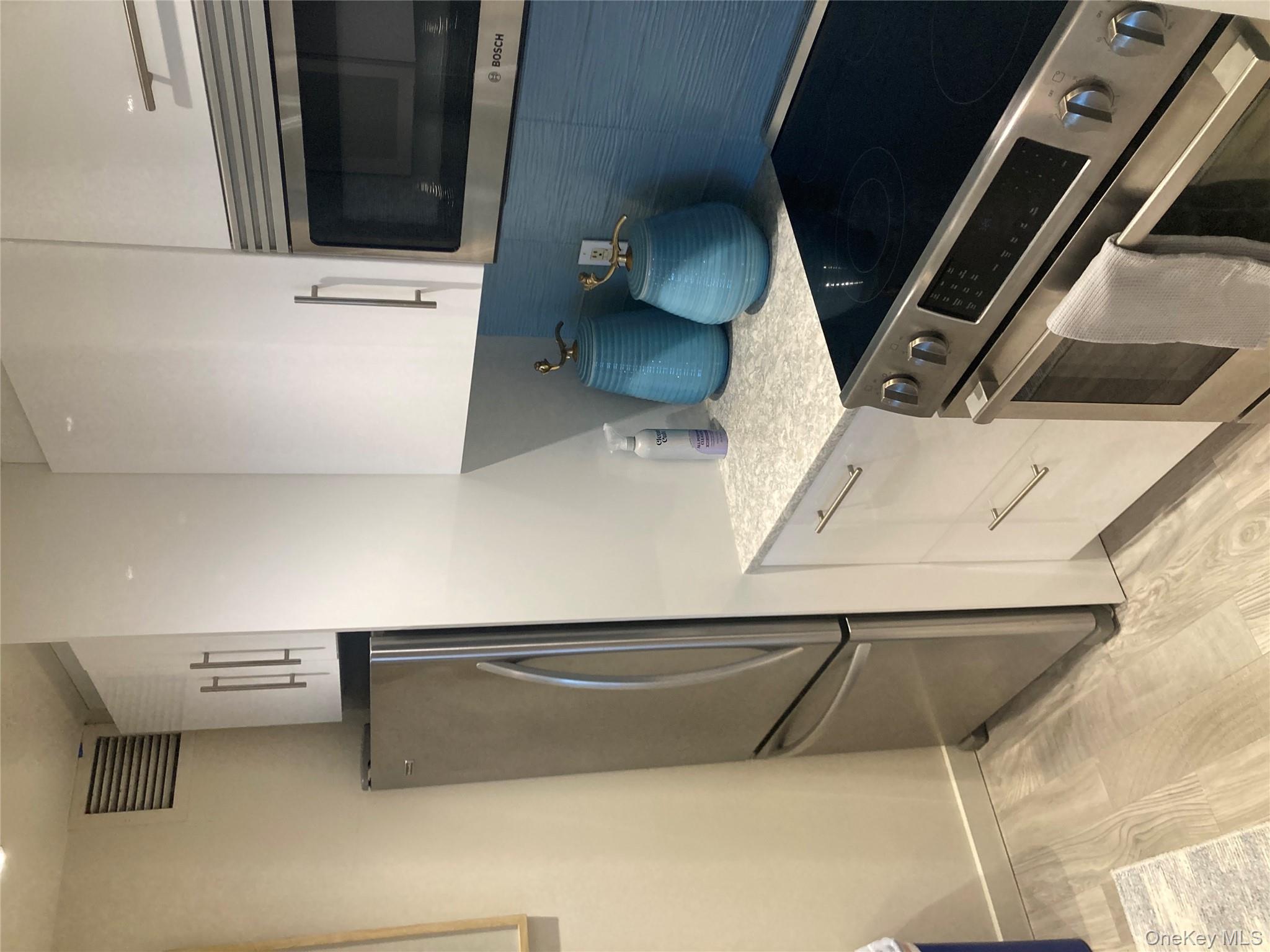 780 W Broadway # 3G, Long Beach, NY 11561