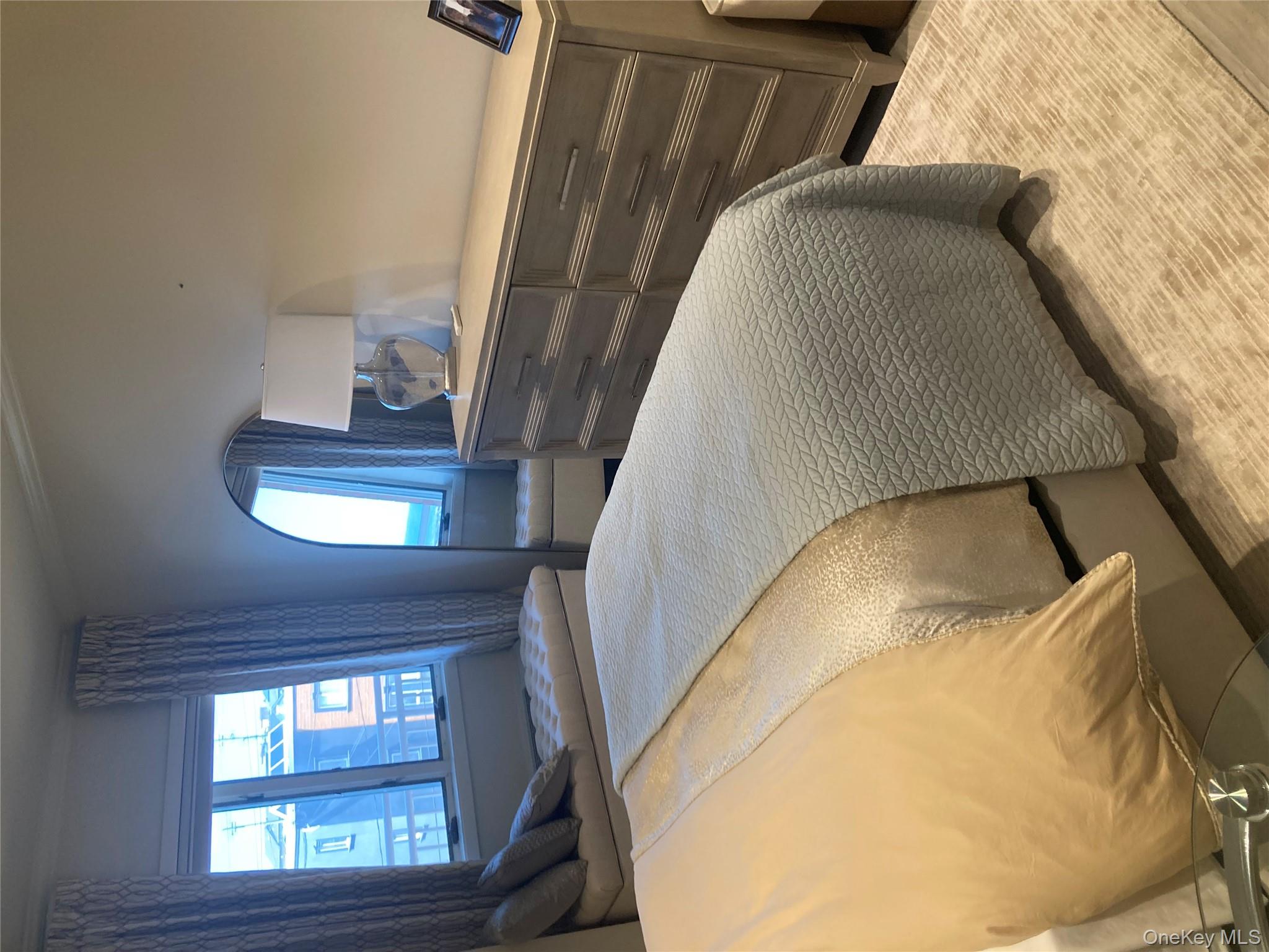 780 W Broadway # 3G, Long Beach, NY 11561