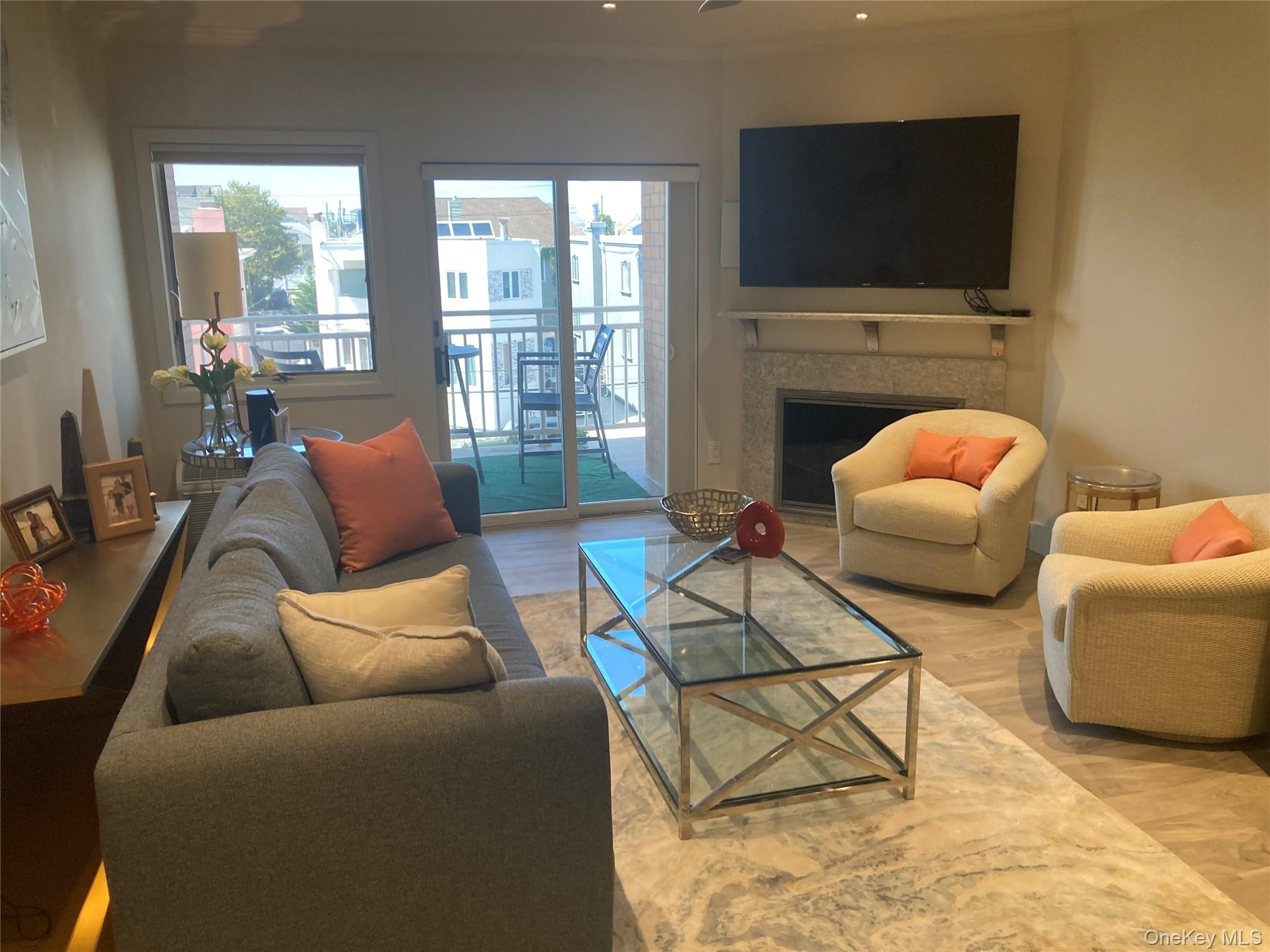 780 W Broadway # 3G, Long Beach, NY 11561