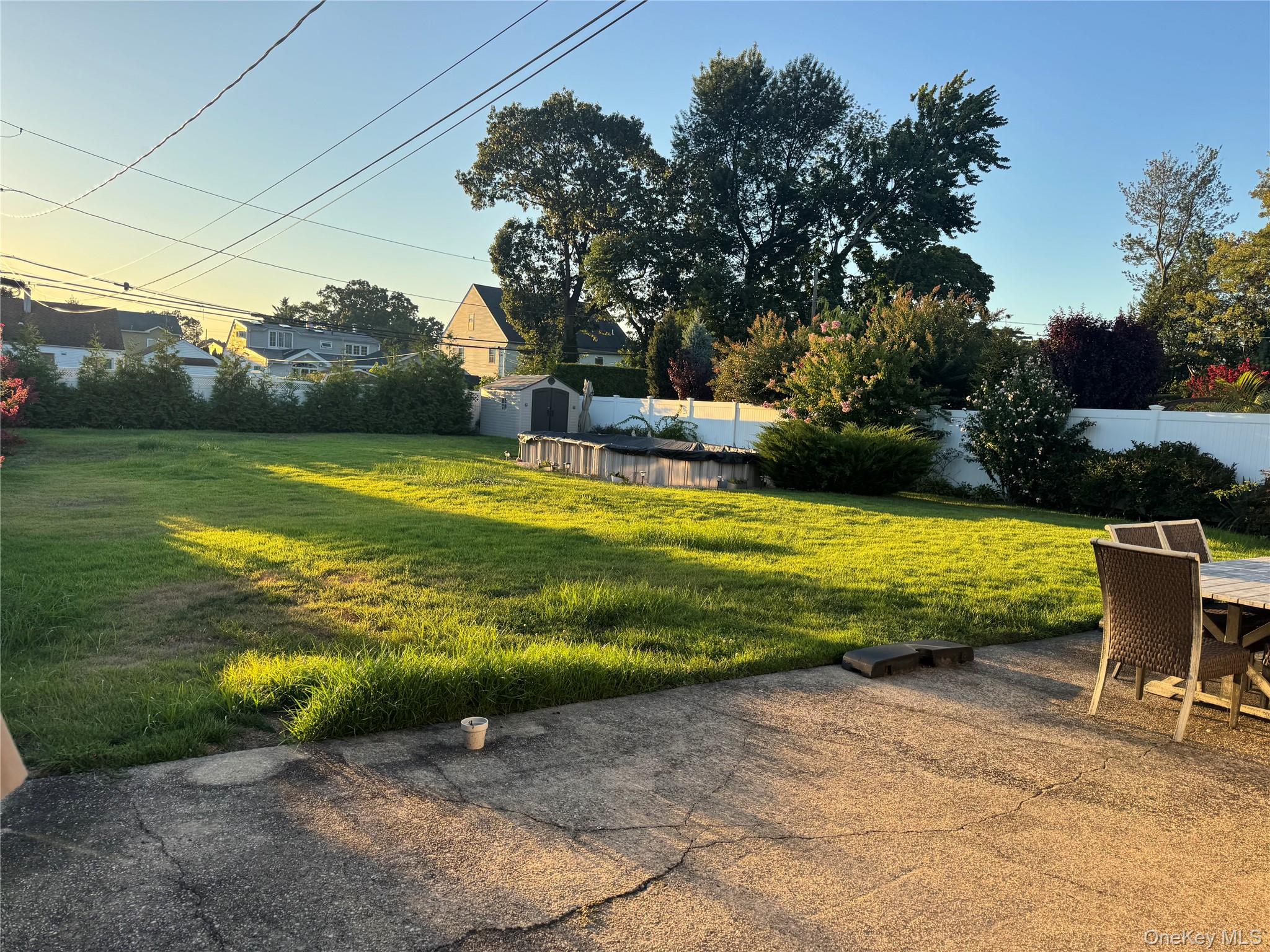 658 Wyngate Drive E, Valley Stream, NY 11580